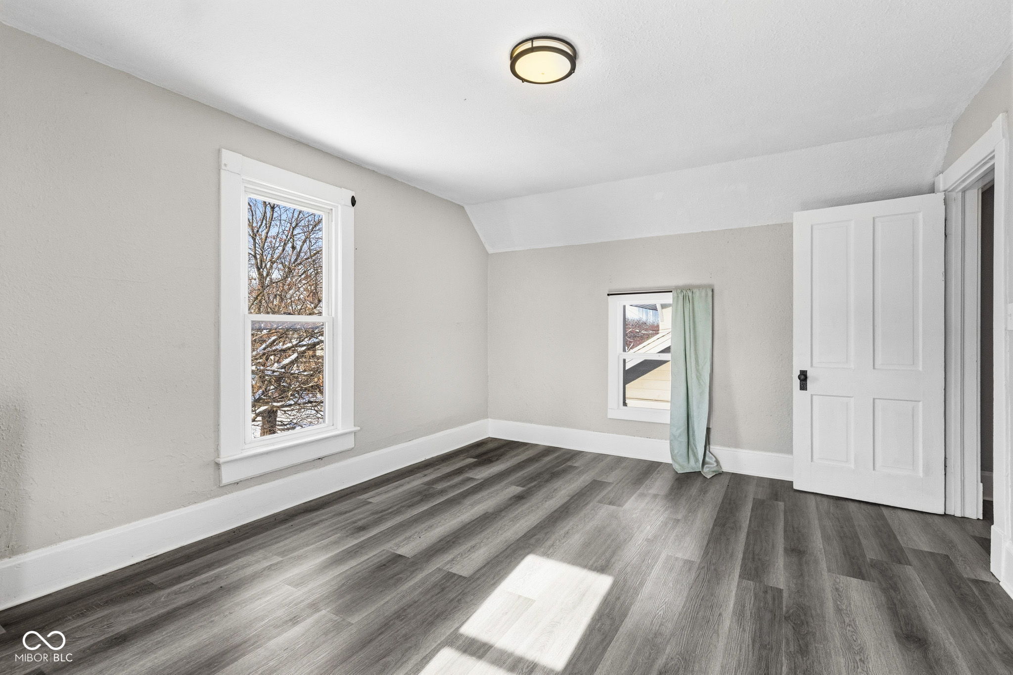 644 S 11th Street