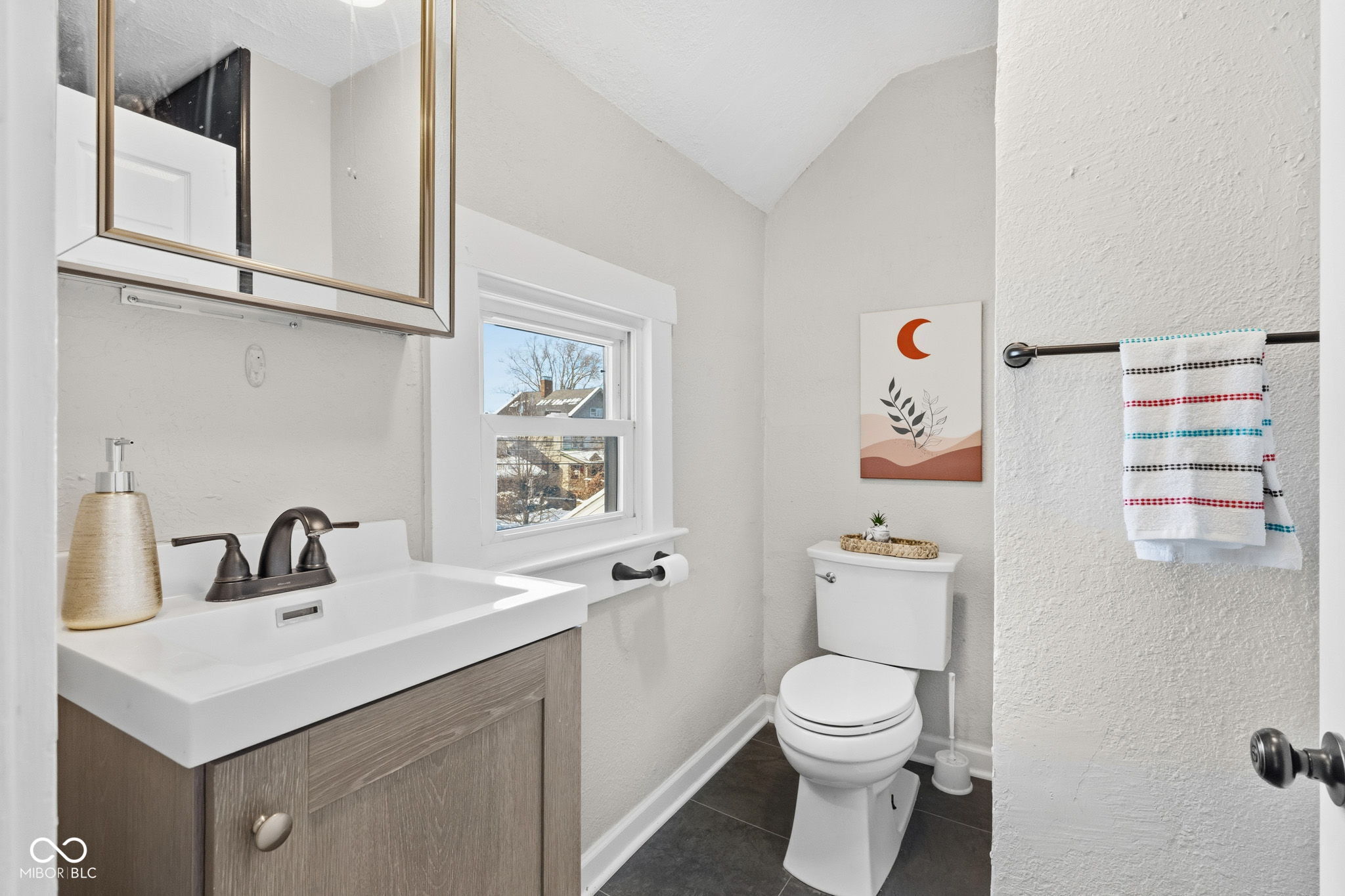 644 S 11th Street