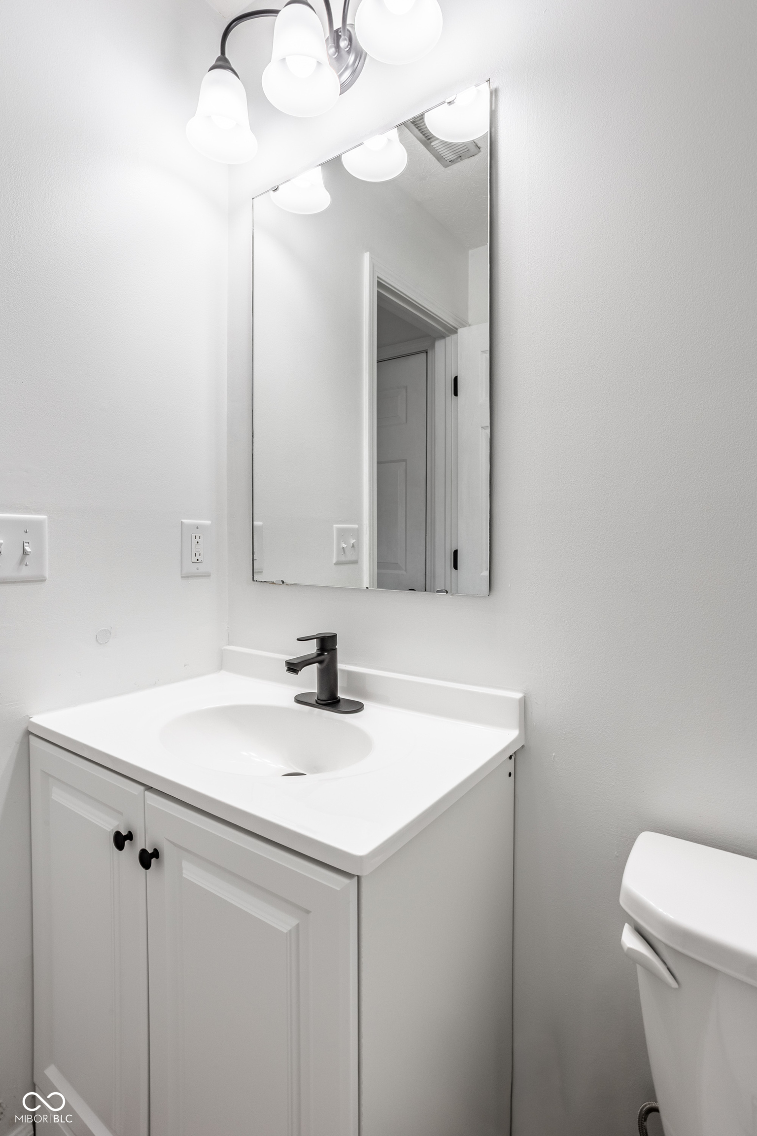 5670 Congressional Place