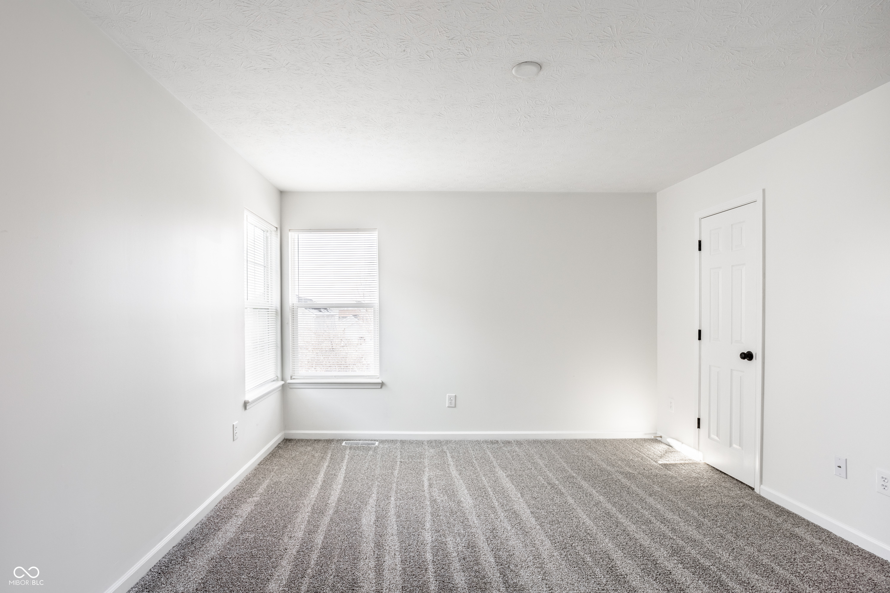 5670 Congressional Place