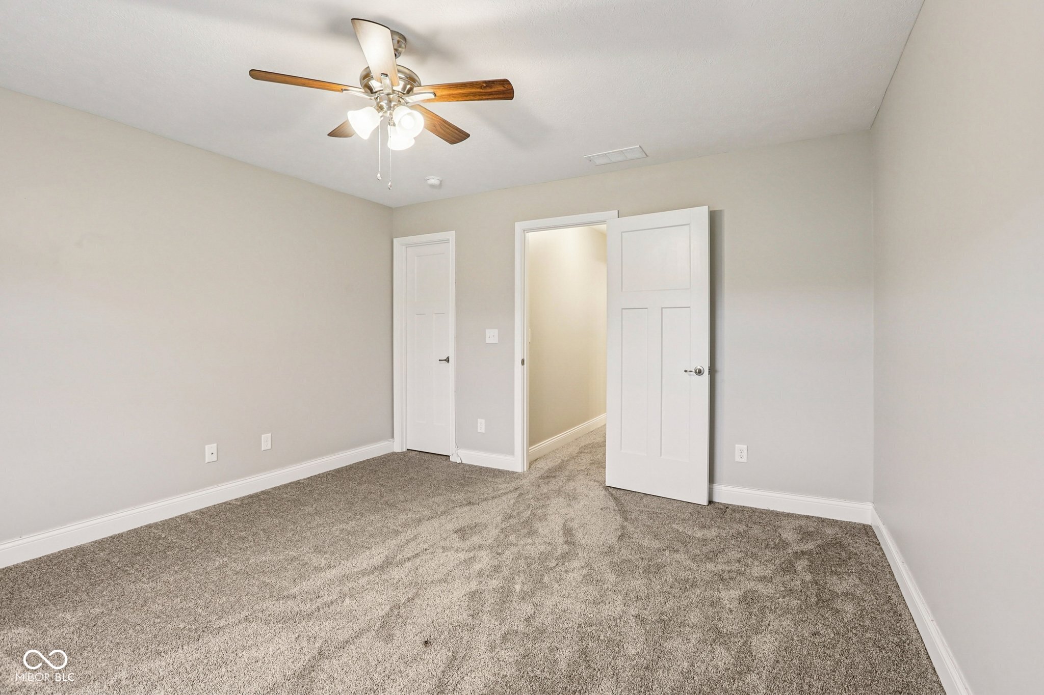 5569 Sandstone Avenue