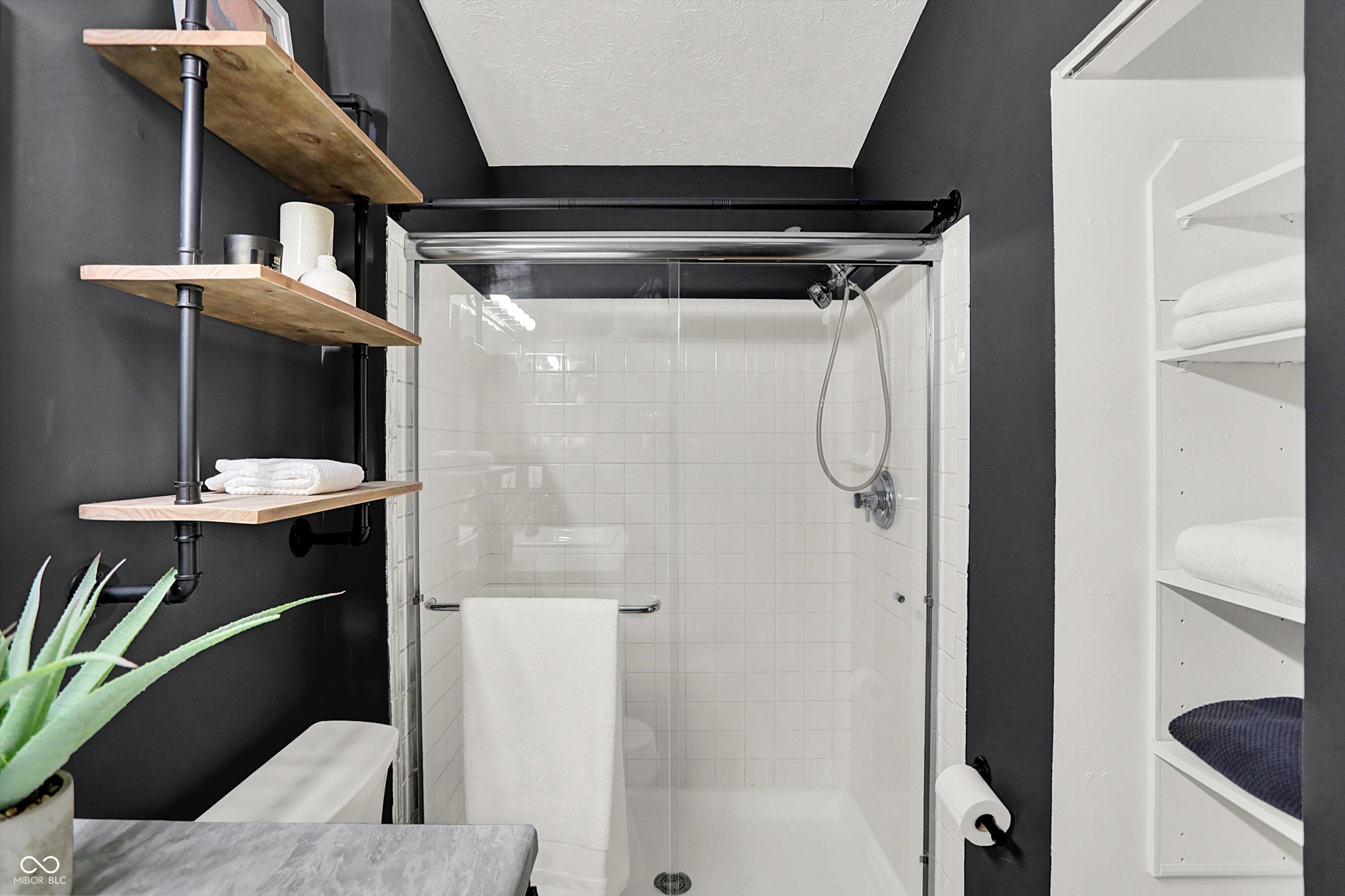 8120 Glenwillow Lane Unit: 205