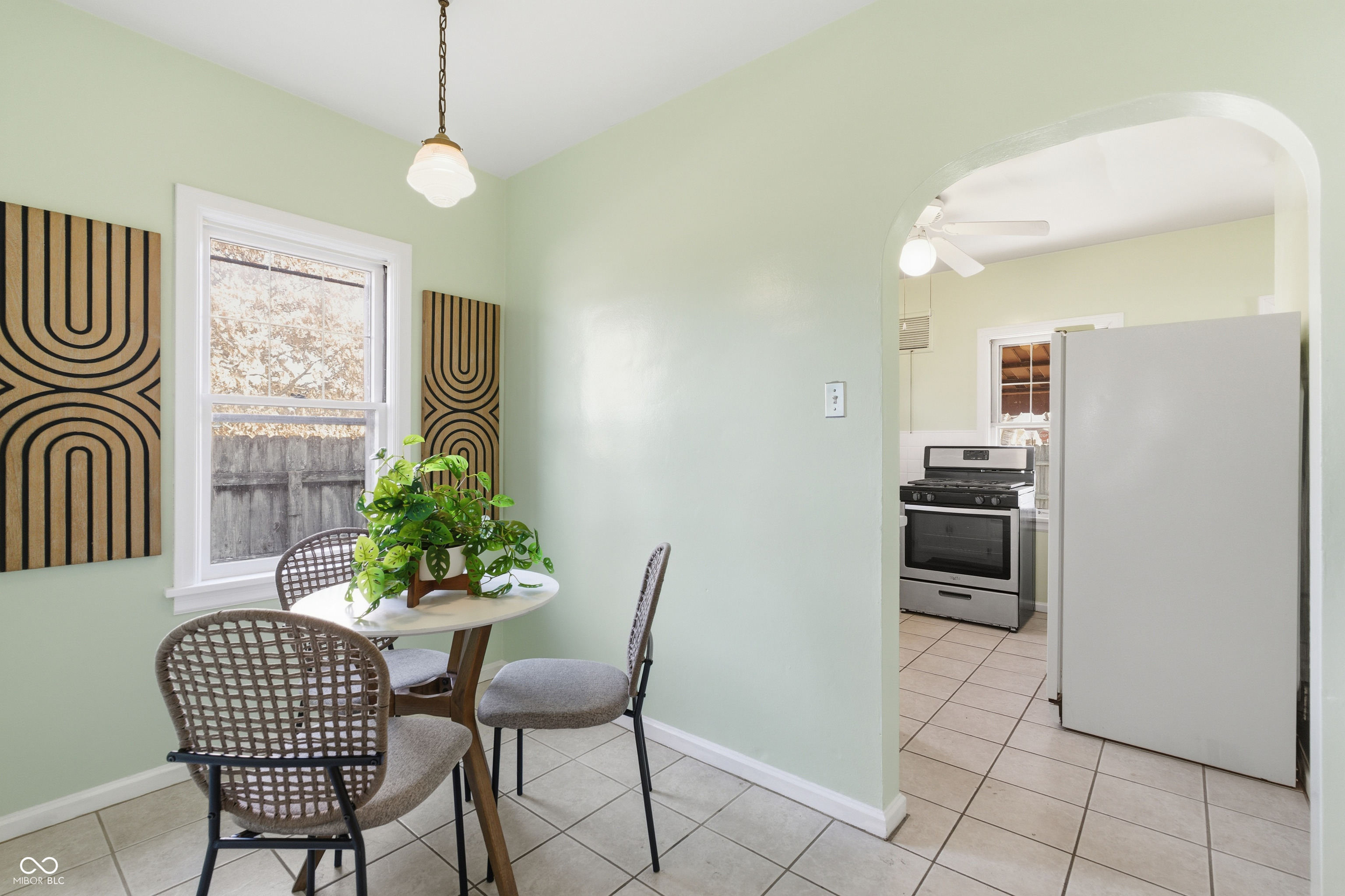 1029 N Drexel Avenue