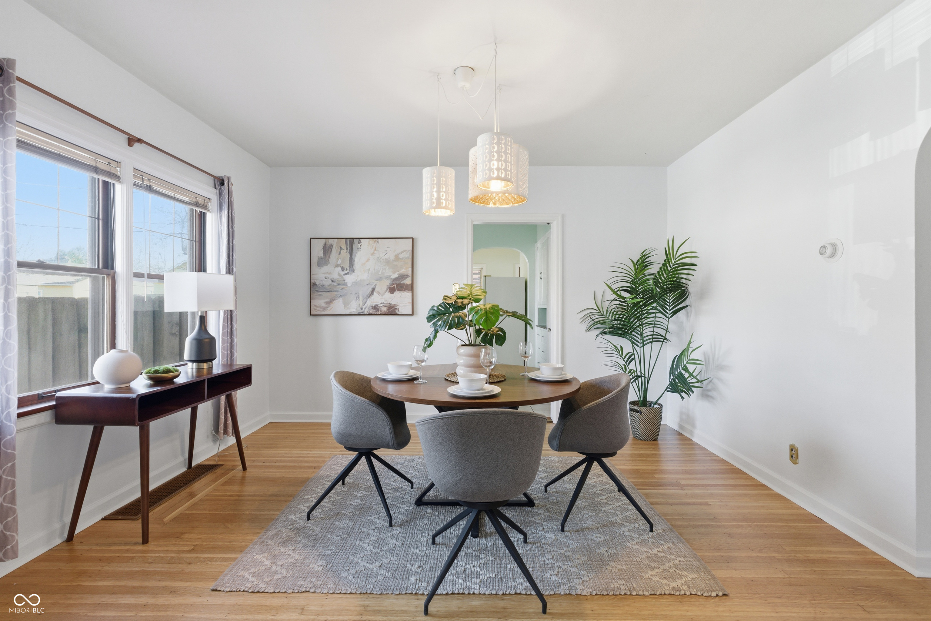 1029 N Drexel Avenue