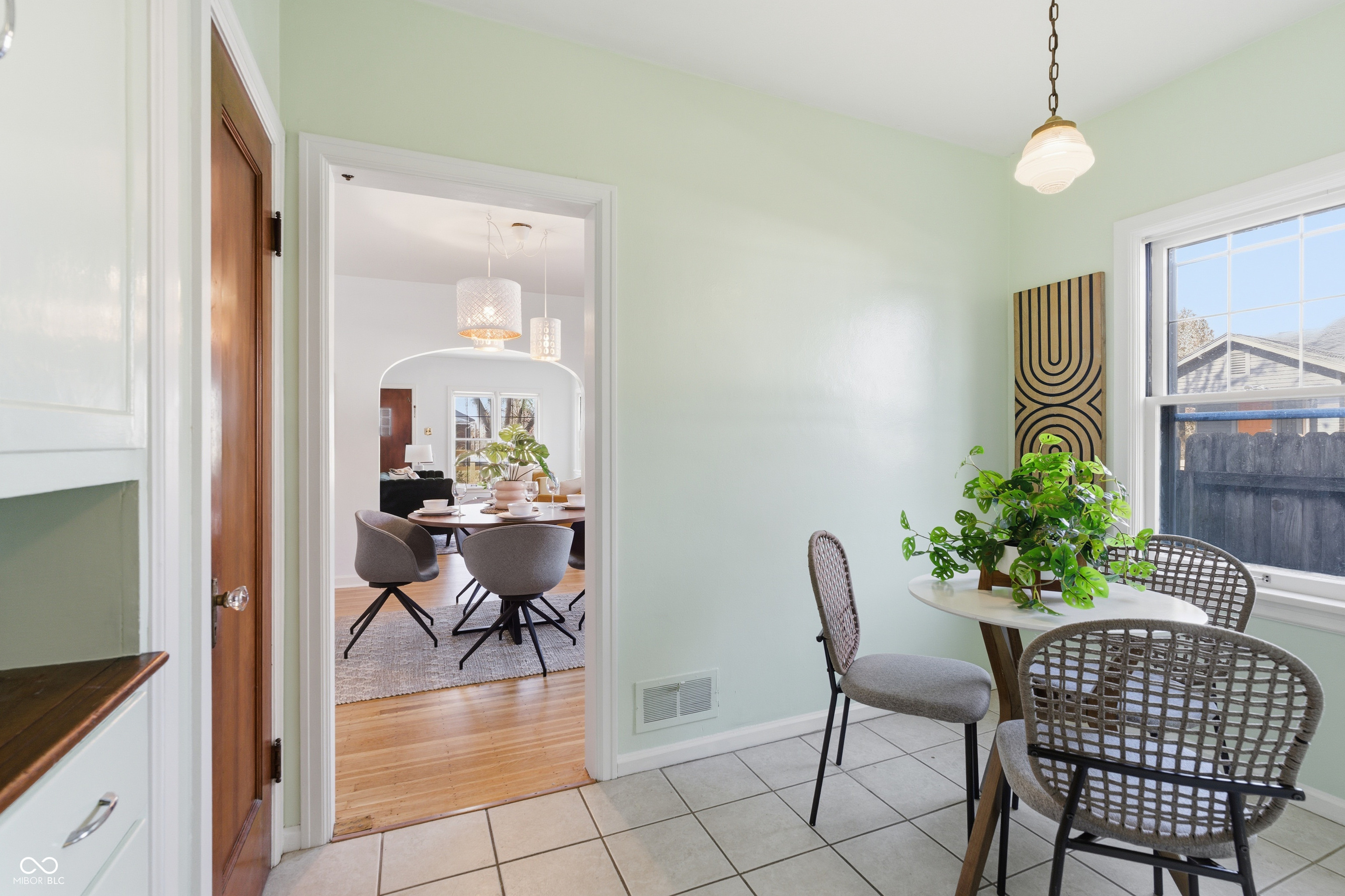 1029 N Drexel Avenue