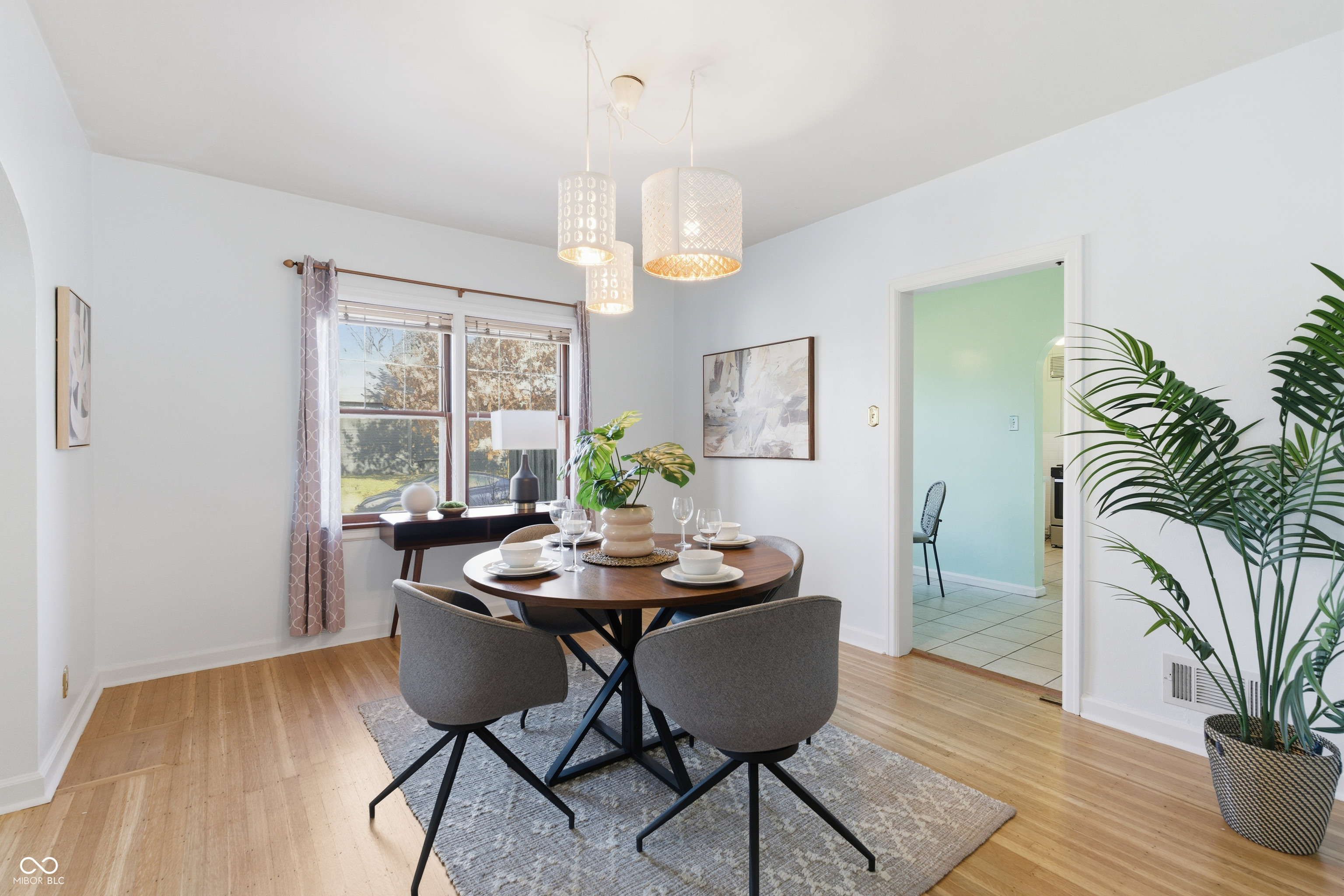 1029 N Drexel Avenue