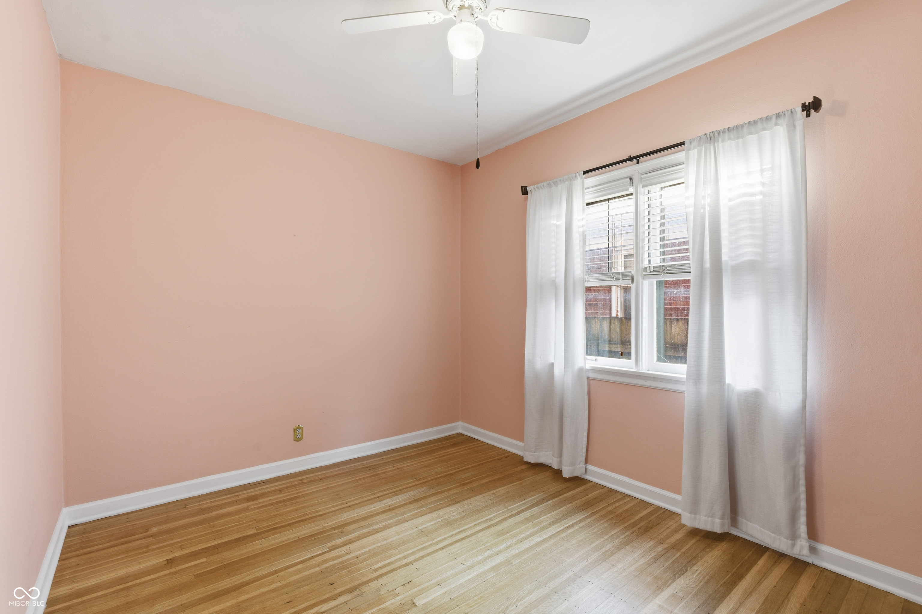 1029 N Drexel Avenue