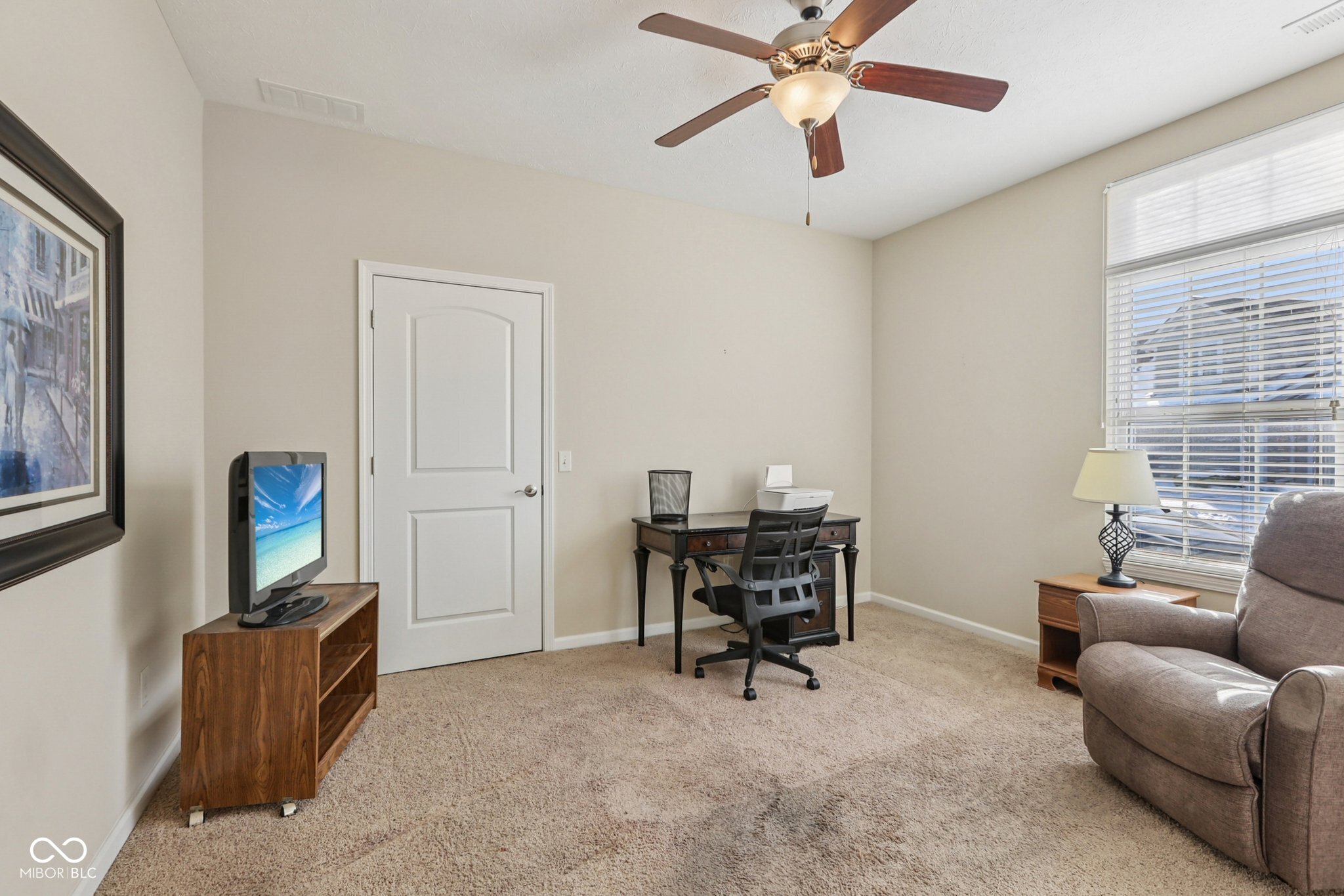 1091 Distinctive Way