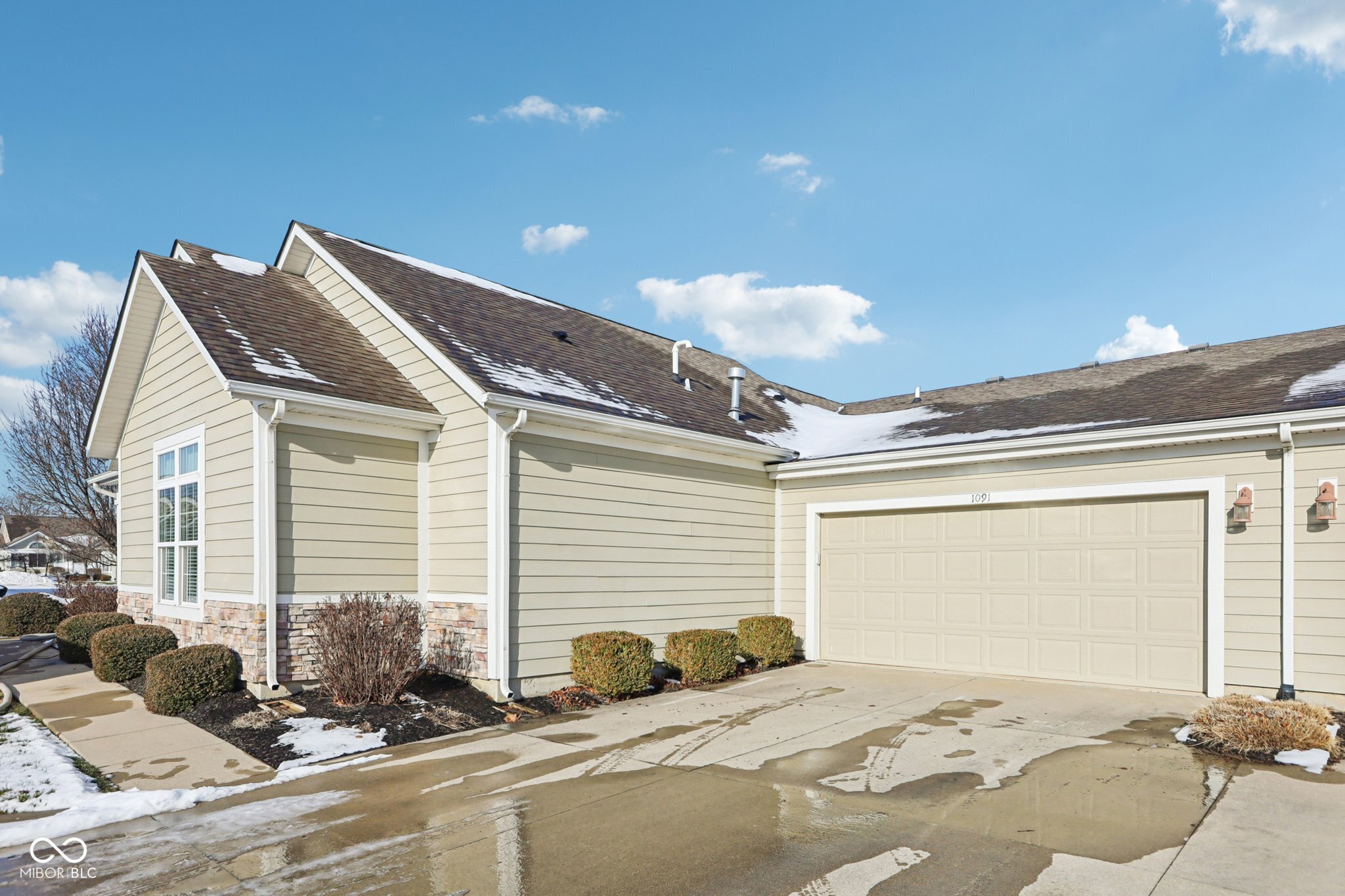 1091 Distinctive Way