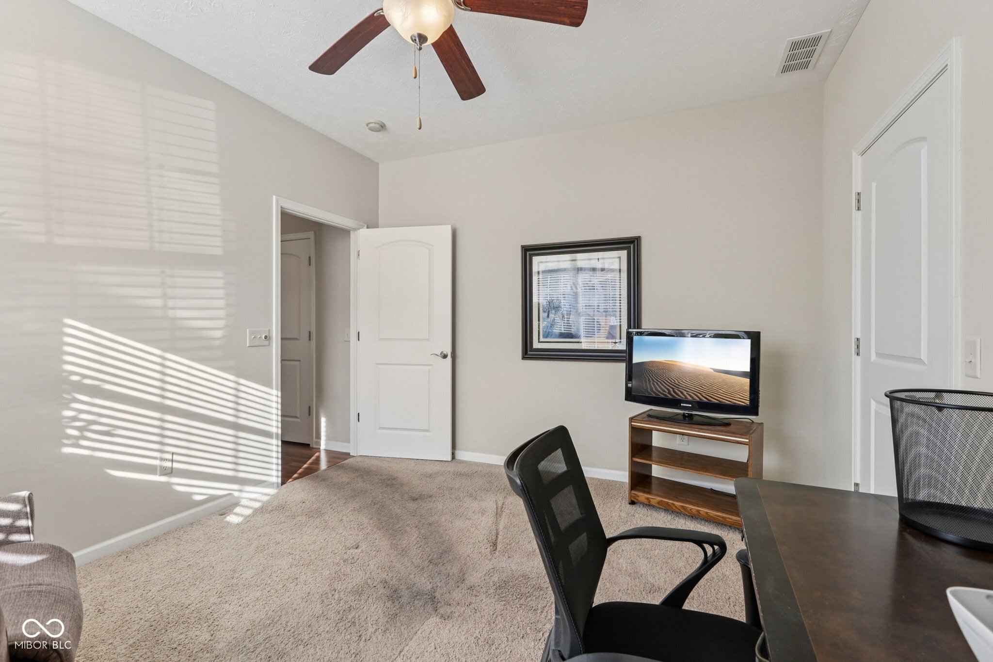 1091 Distinctive Way