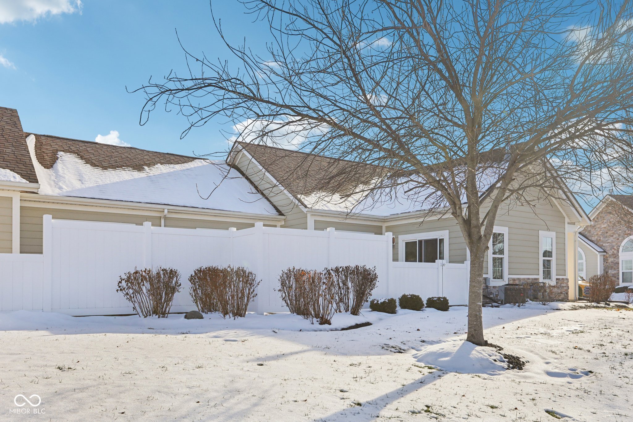 1091 Distinctive Way