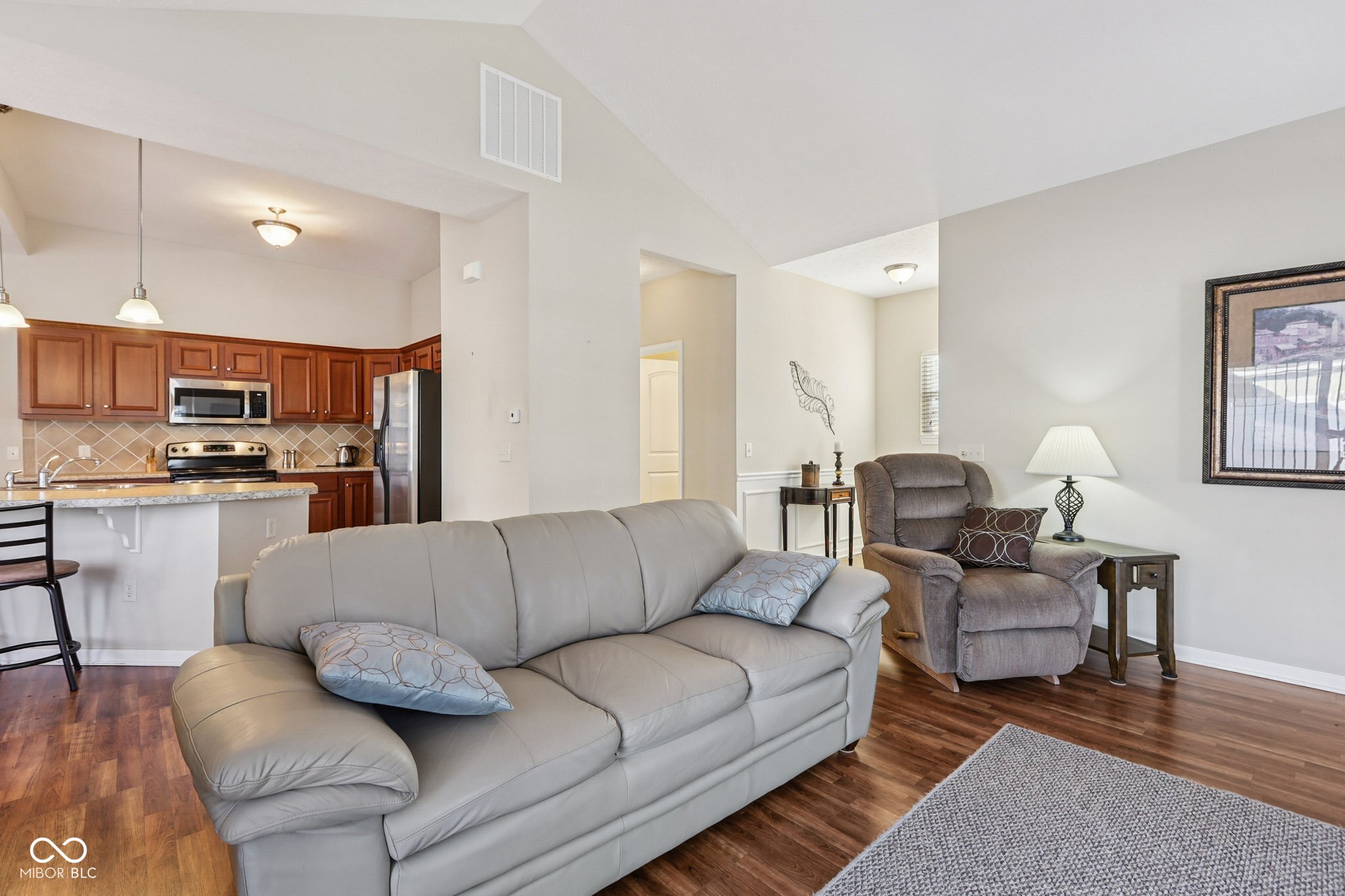 1091 Distinctive Way