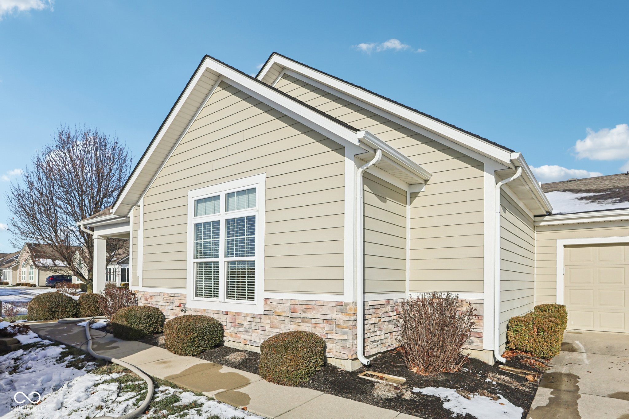 1091 Distinctive Way