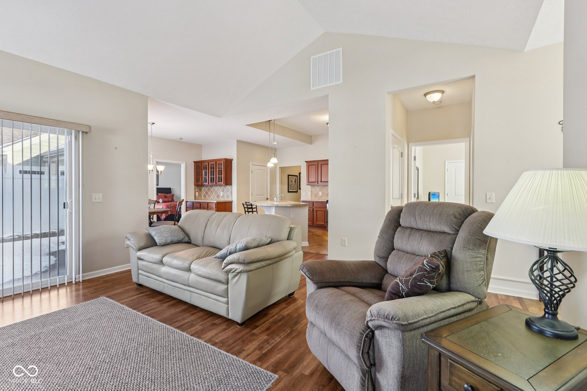 1091 Distinctive Way