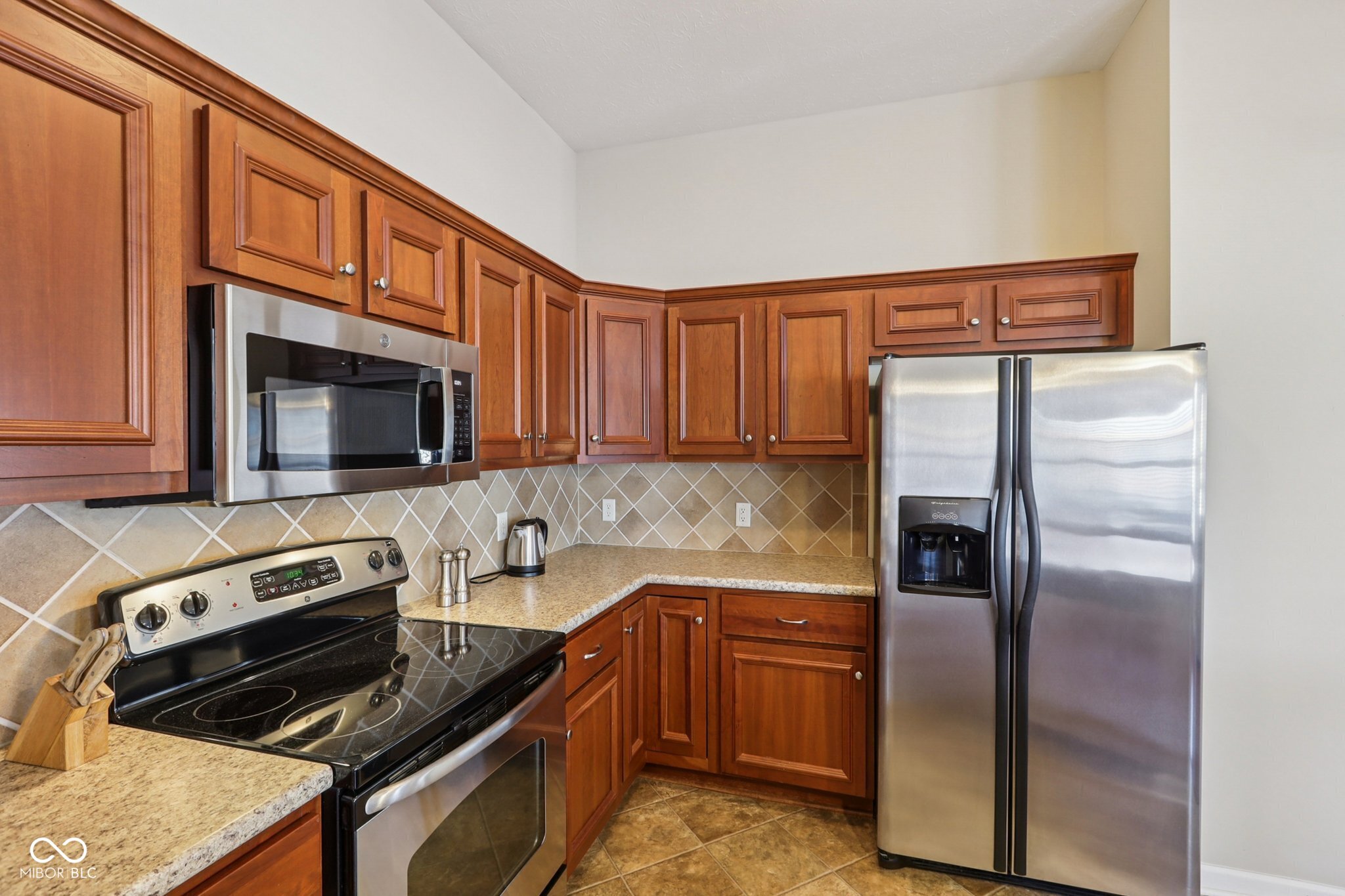 1091 Distinctive Way