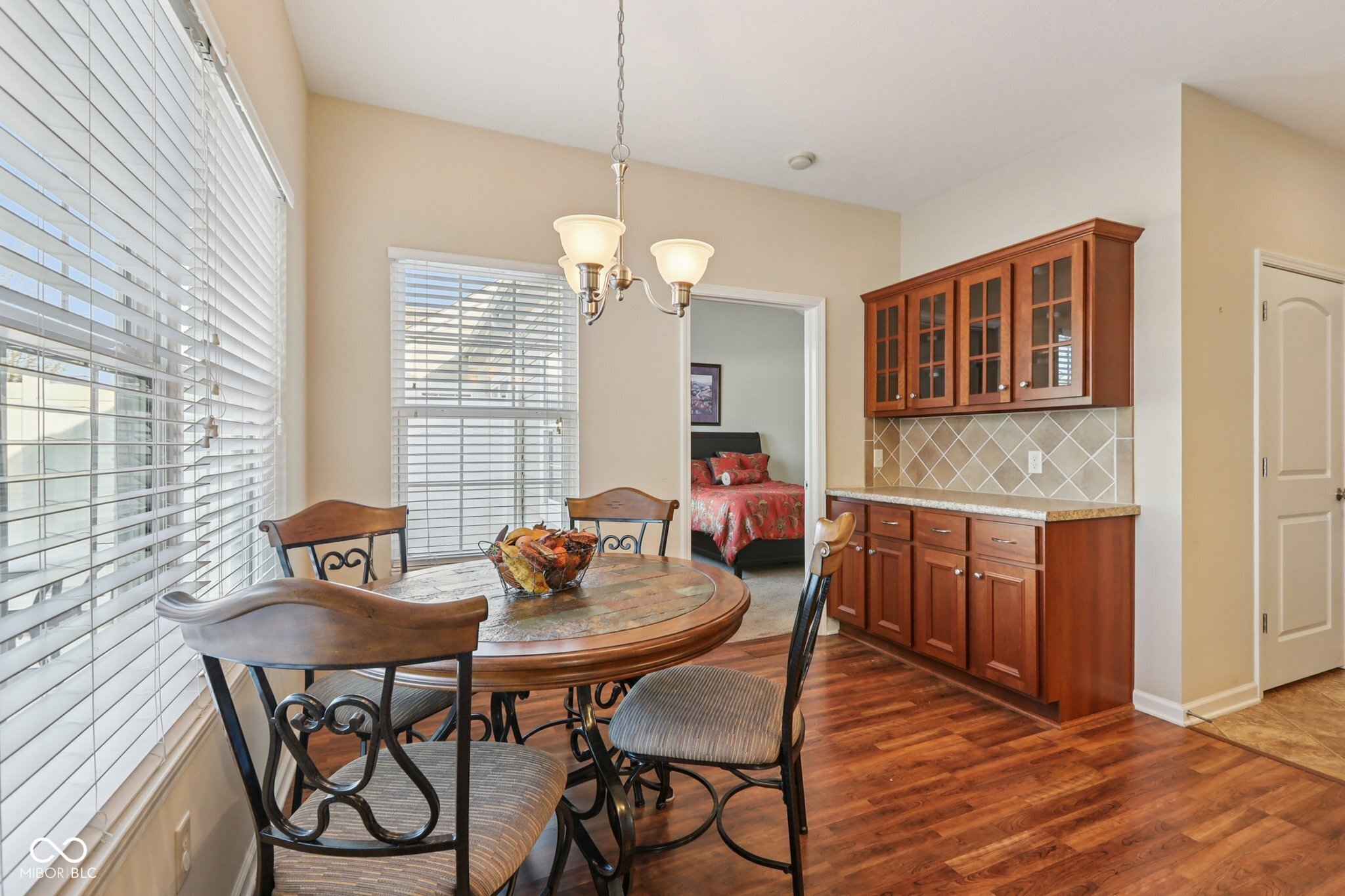 1091 Distinctive Way