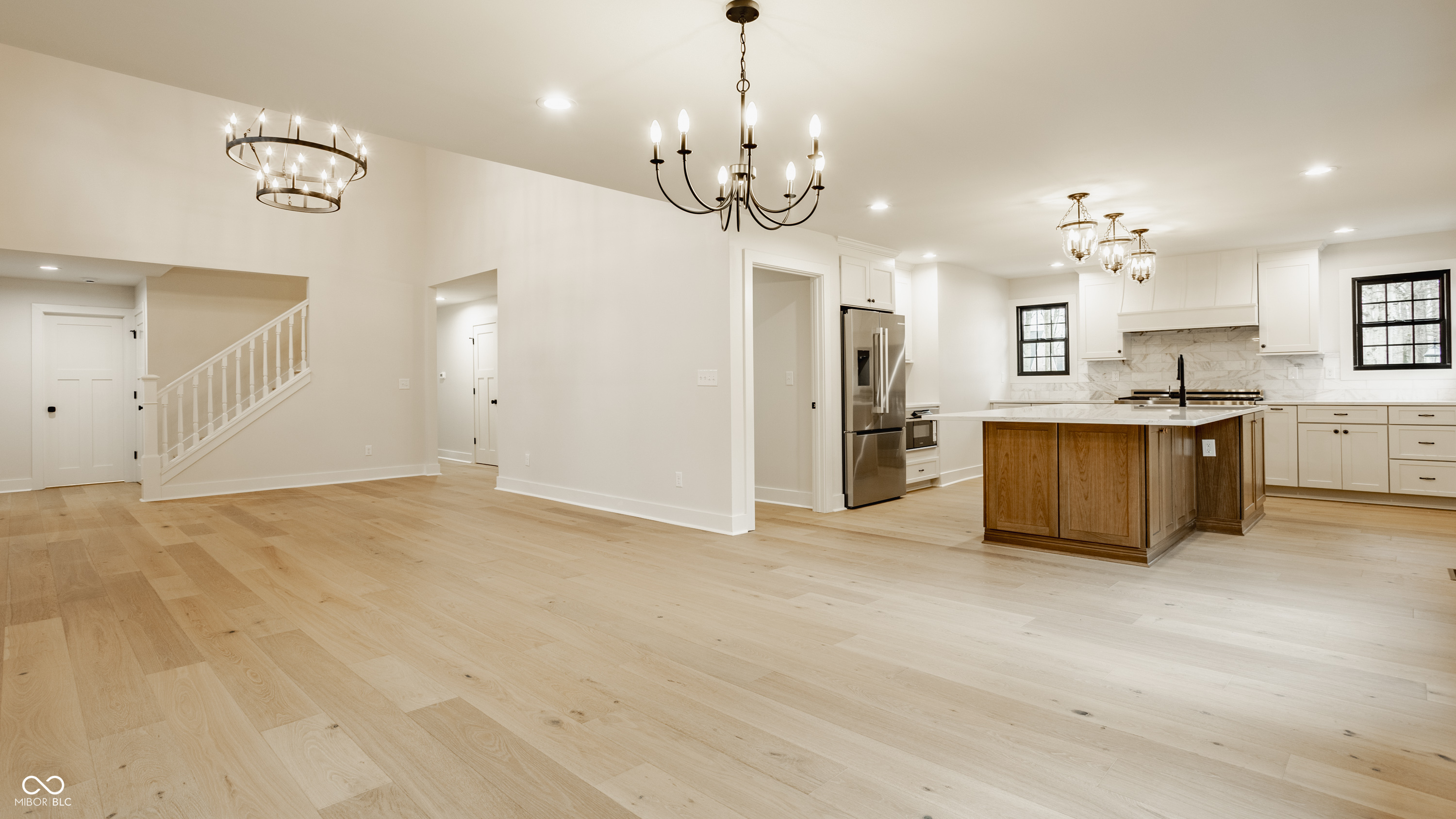 8390 N Illinois Street