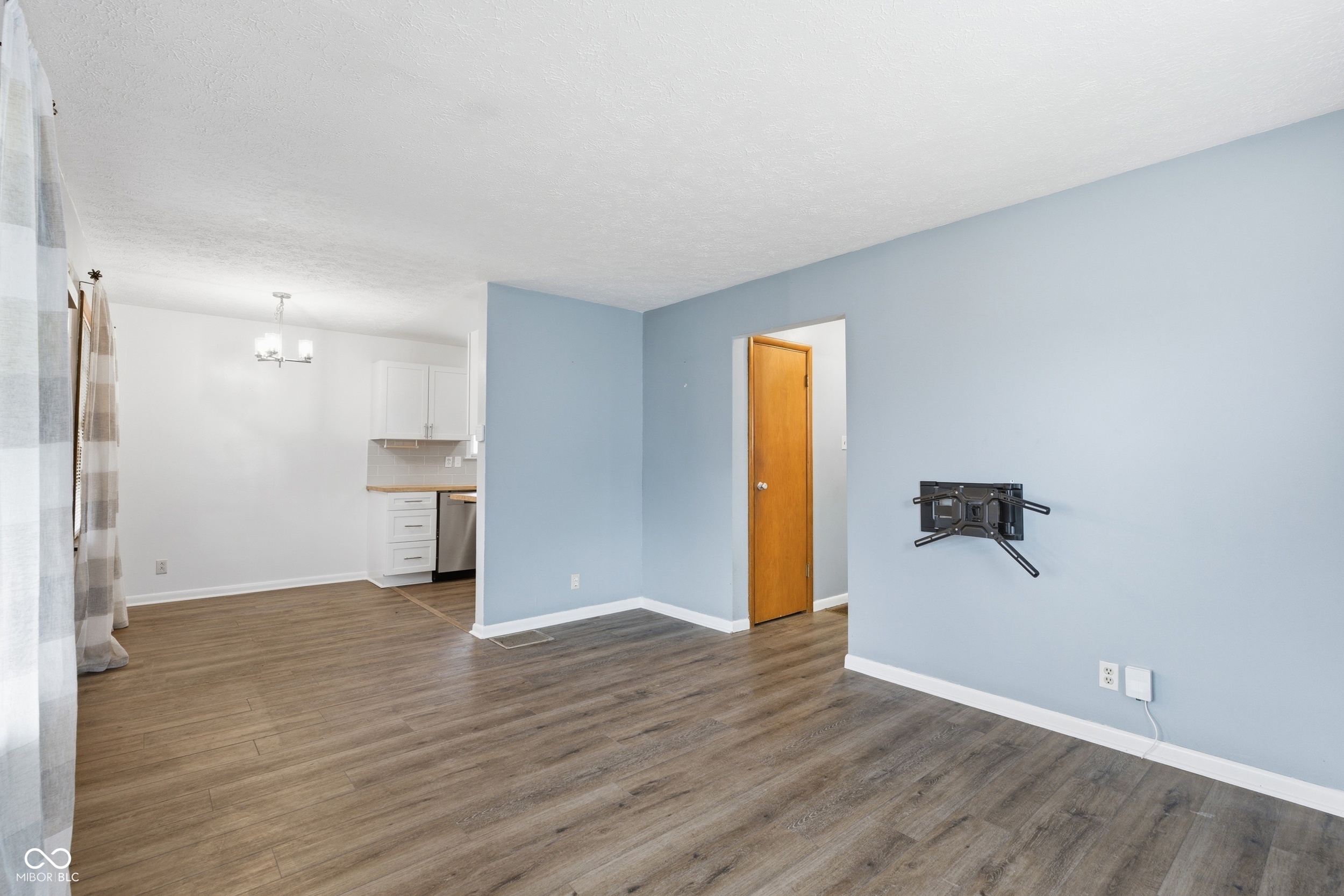 1717 N Euclid Avenue