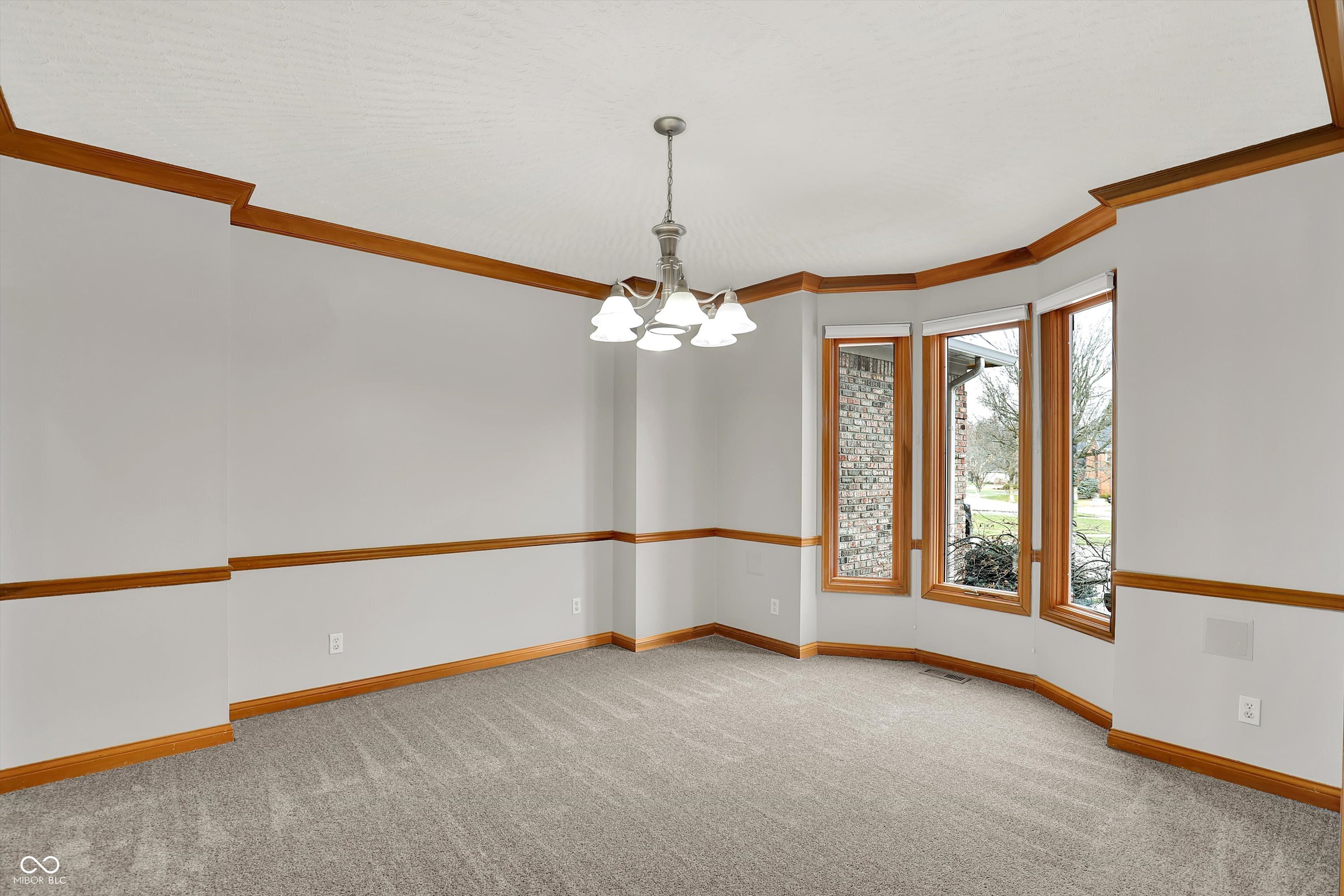 8802 Worthington Court