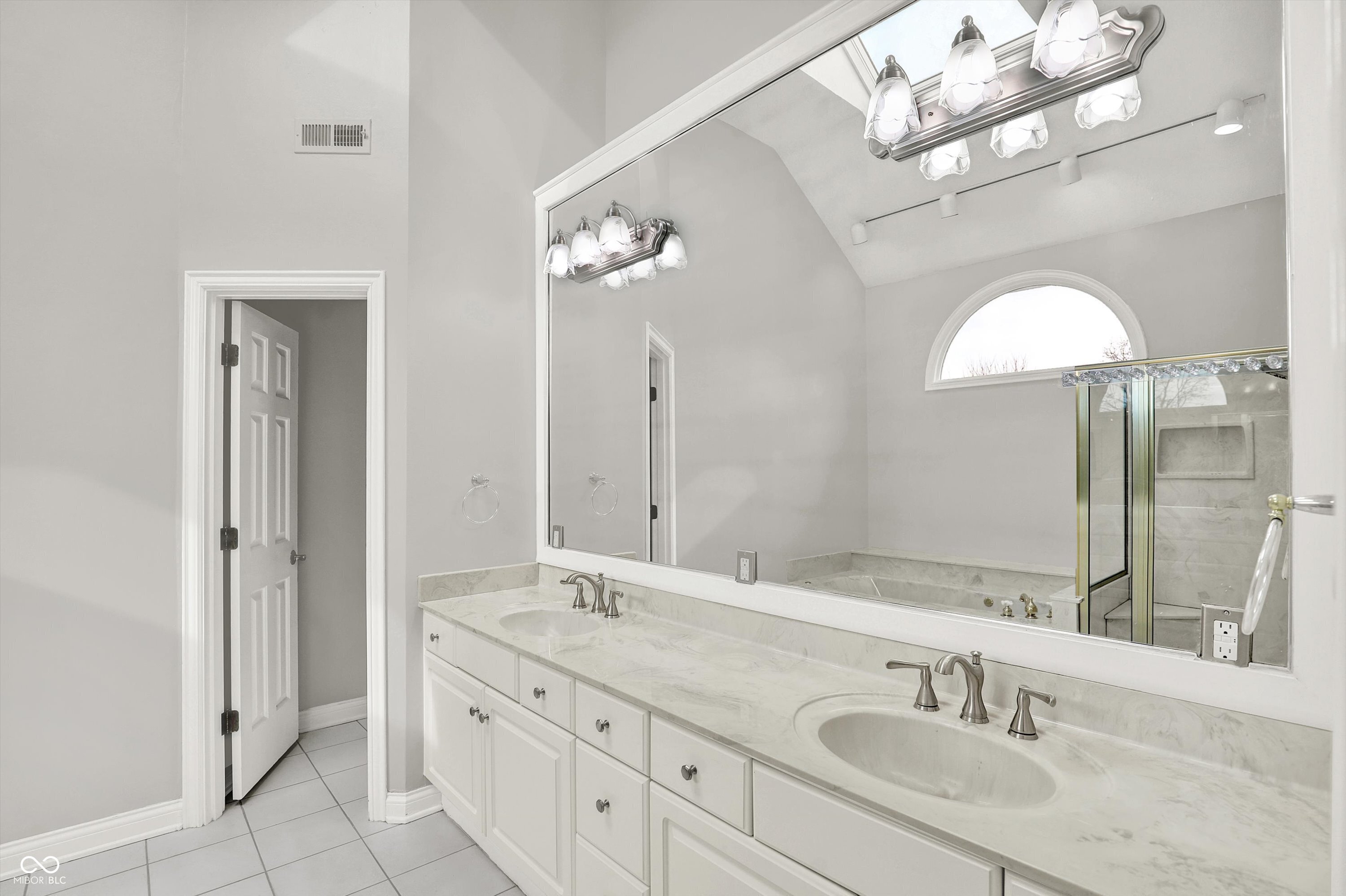 8802 Worthington Court