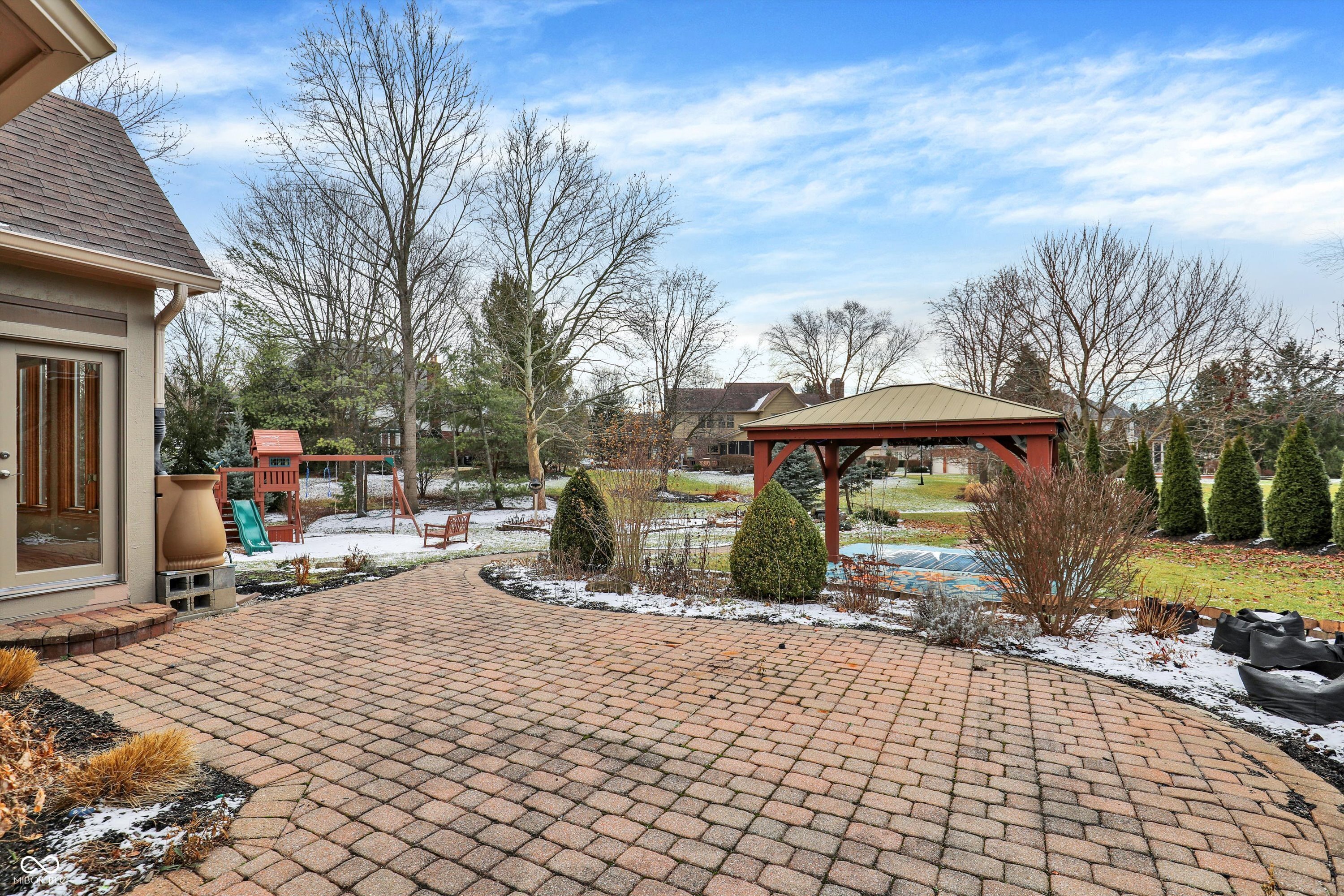 8802 Worthington Court