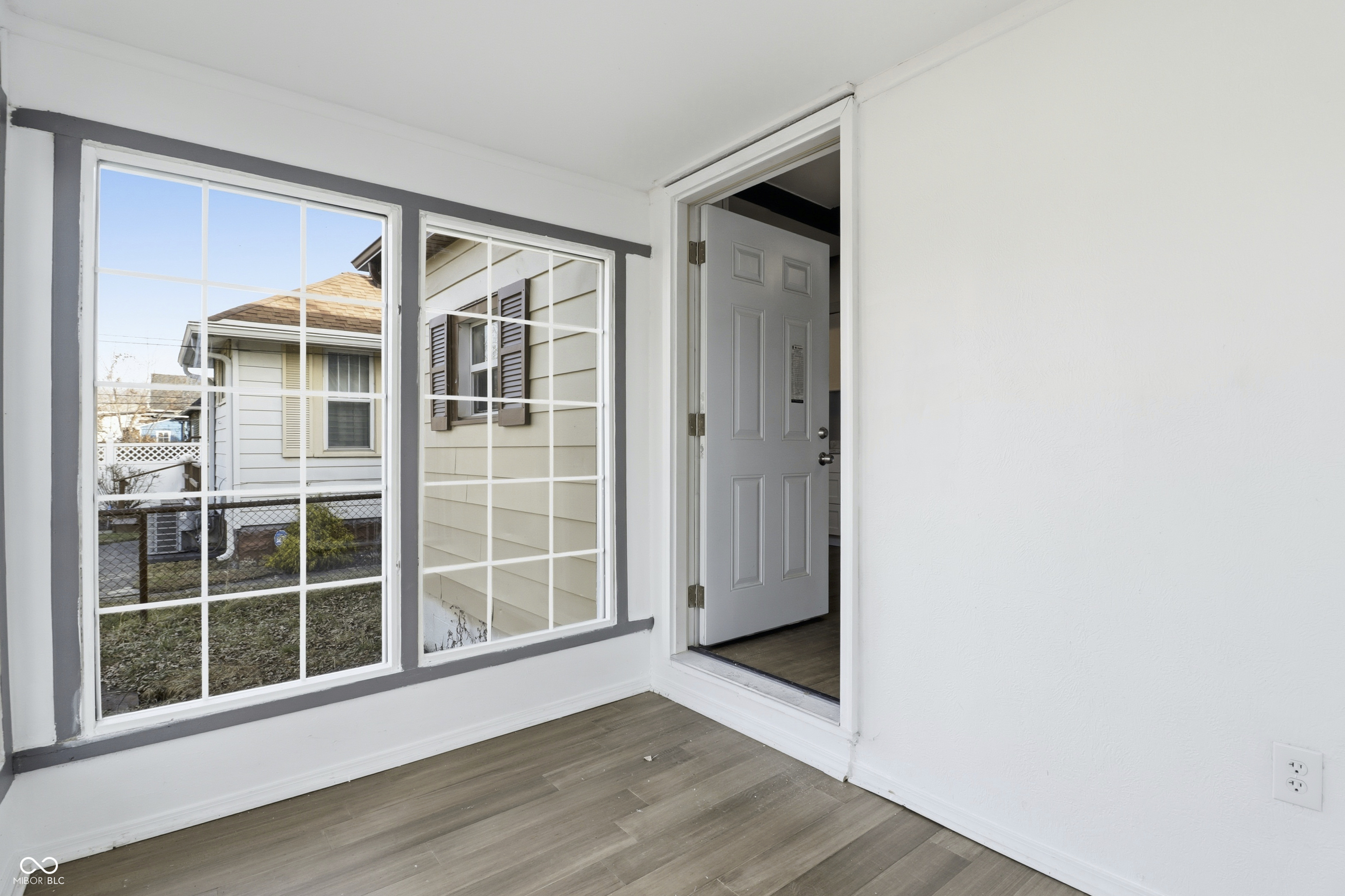 104 N Chester Avenue