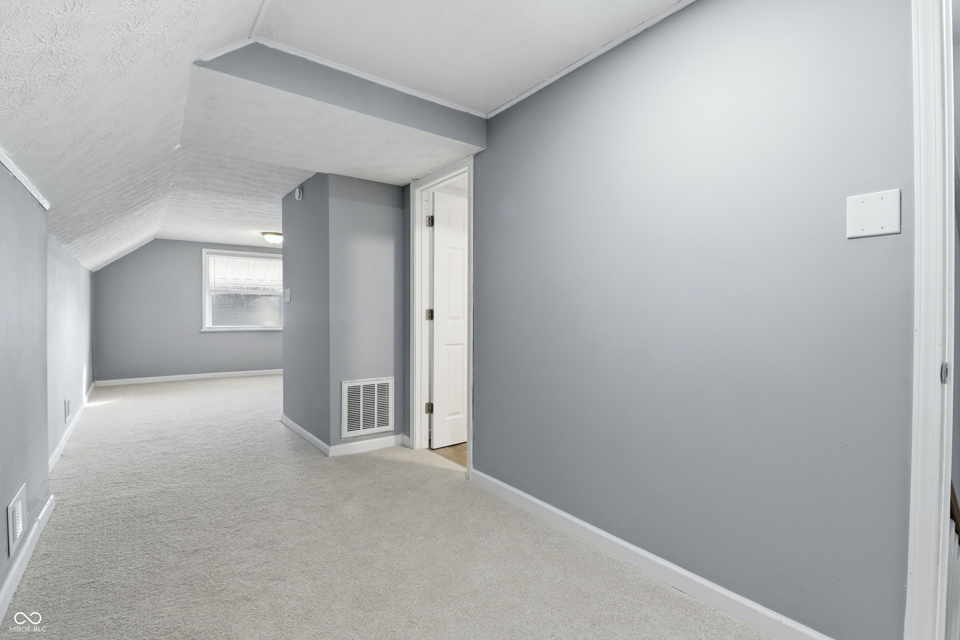 104 N Chester Avenue