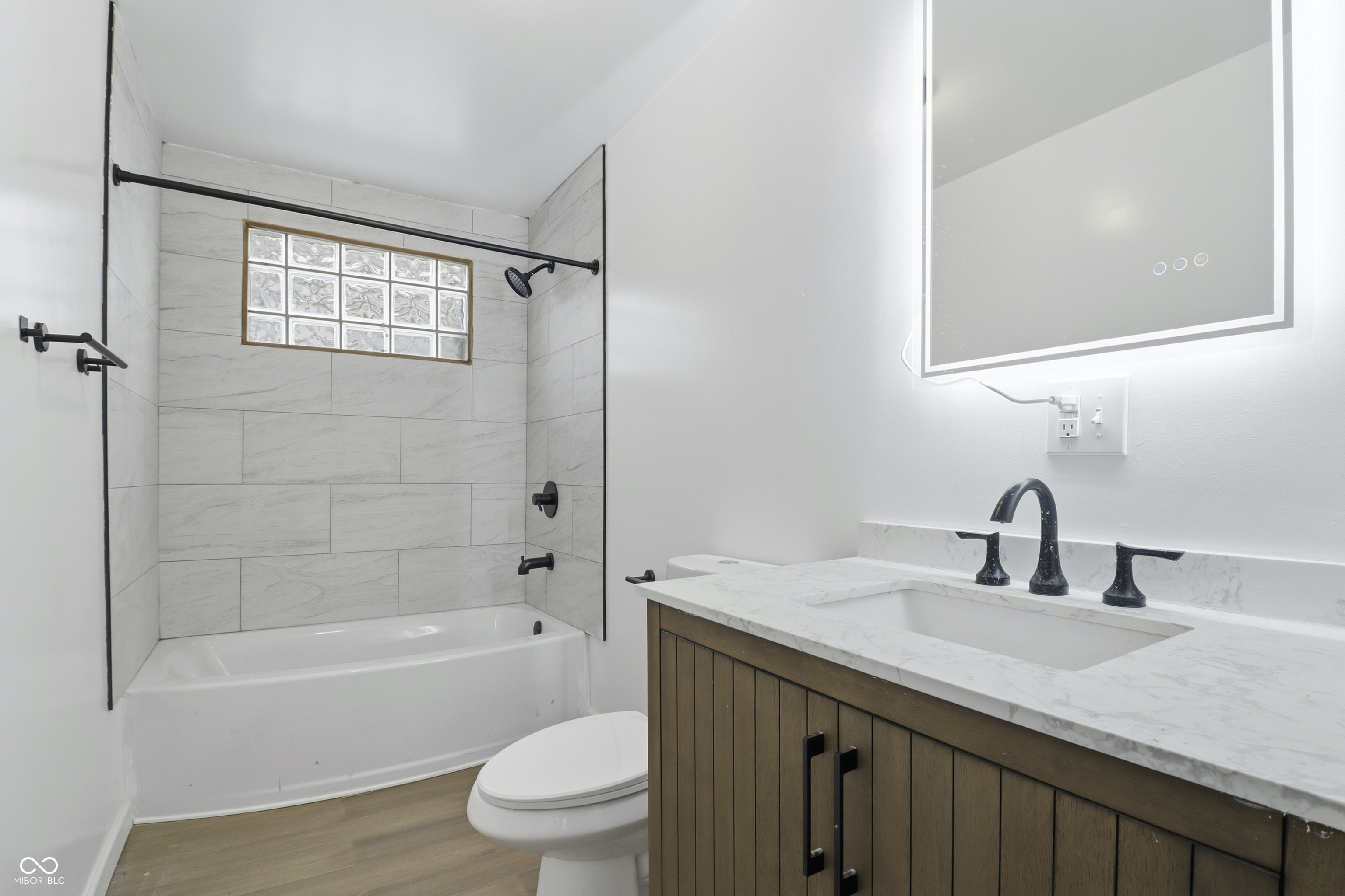 104 N Chester Avenue