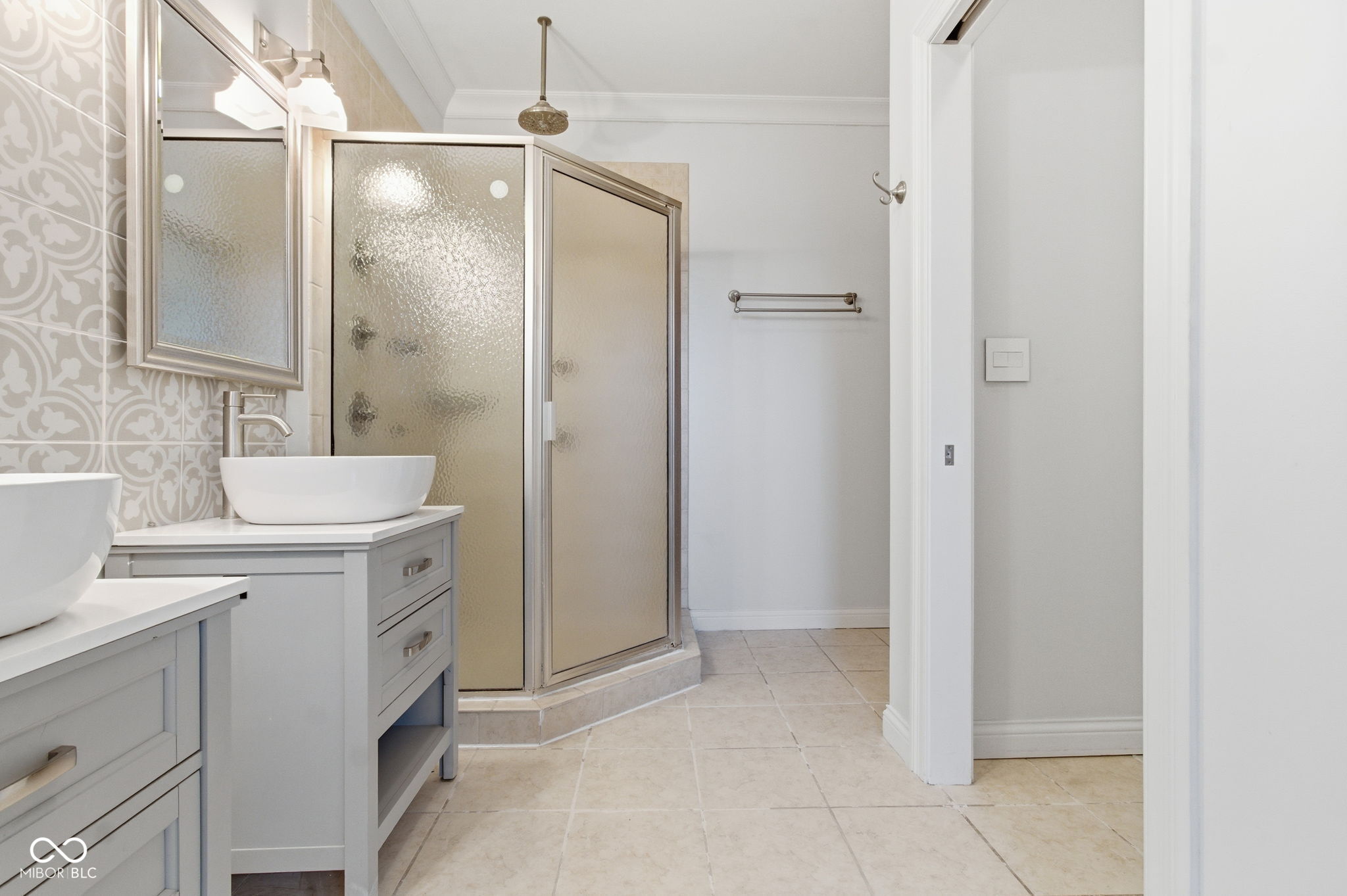 141 S Meridian Street Unit: 501