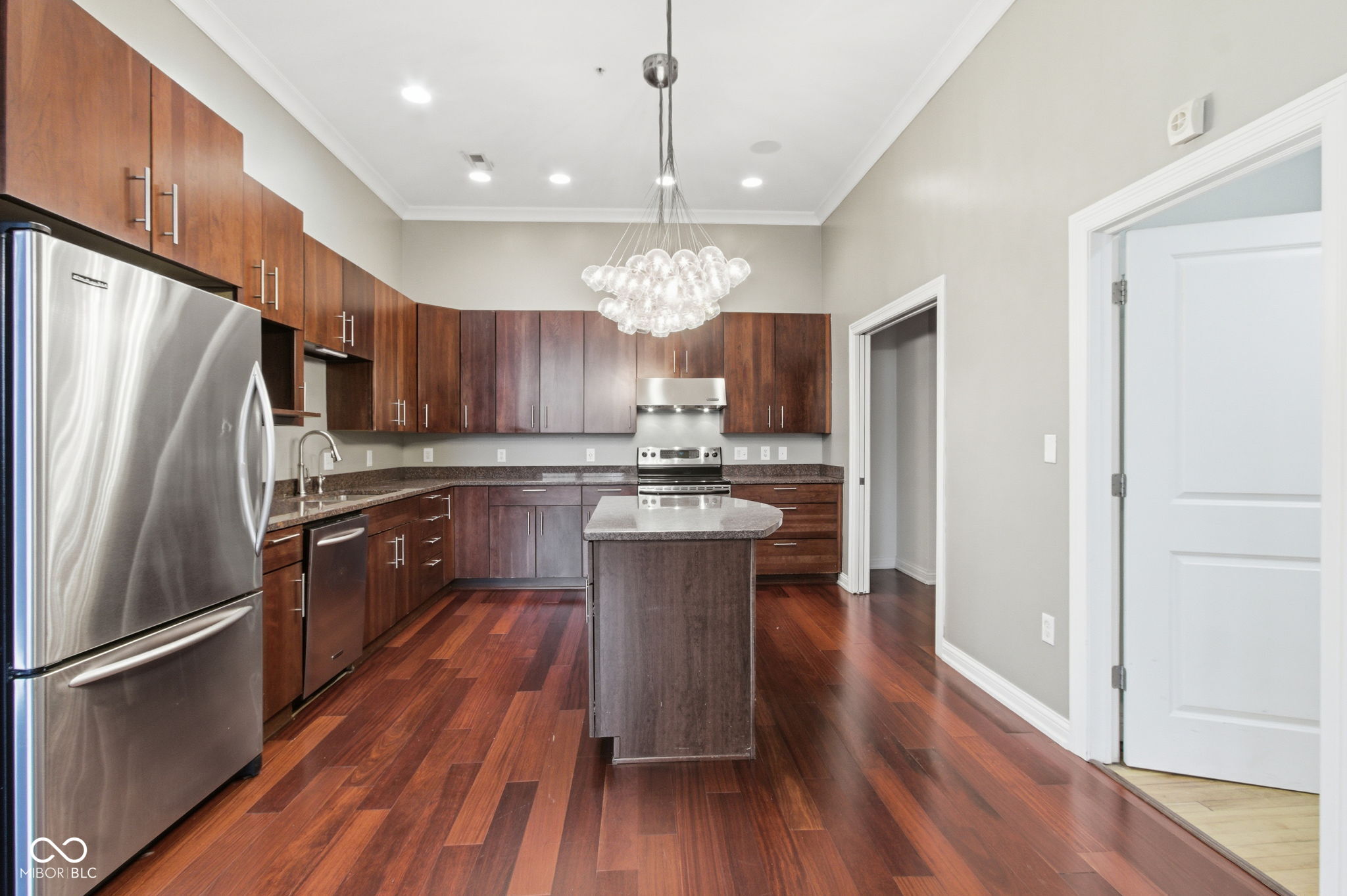 141 S Meridian Street Unit: 501