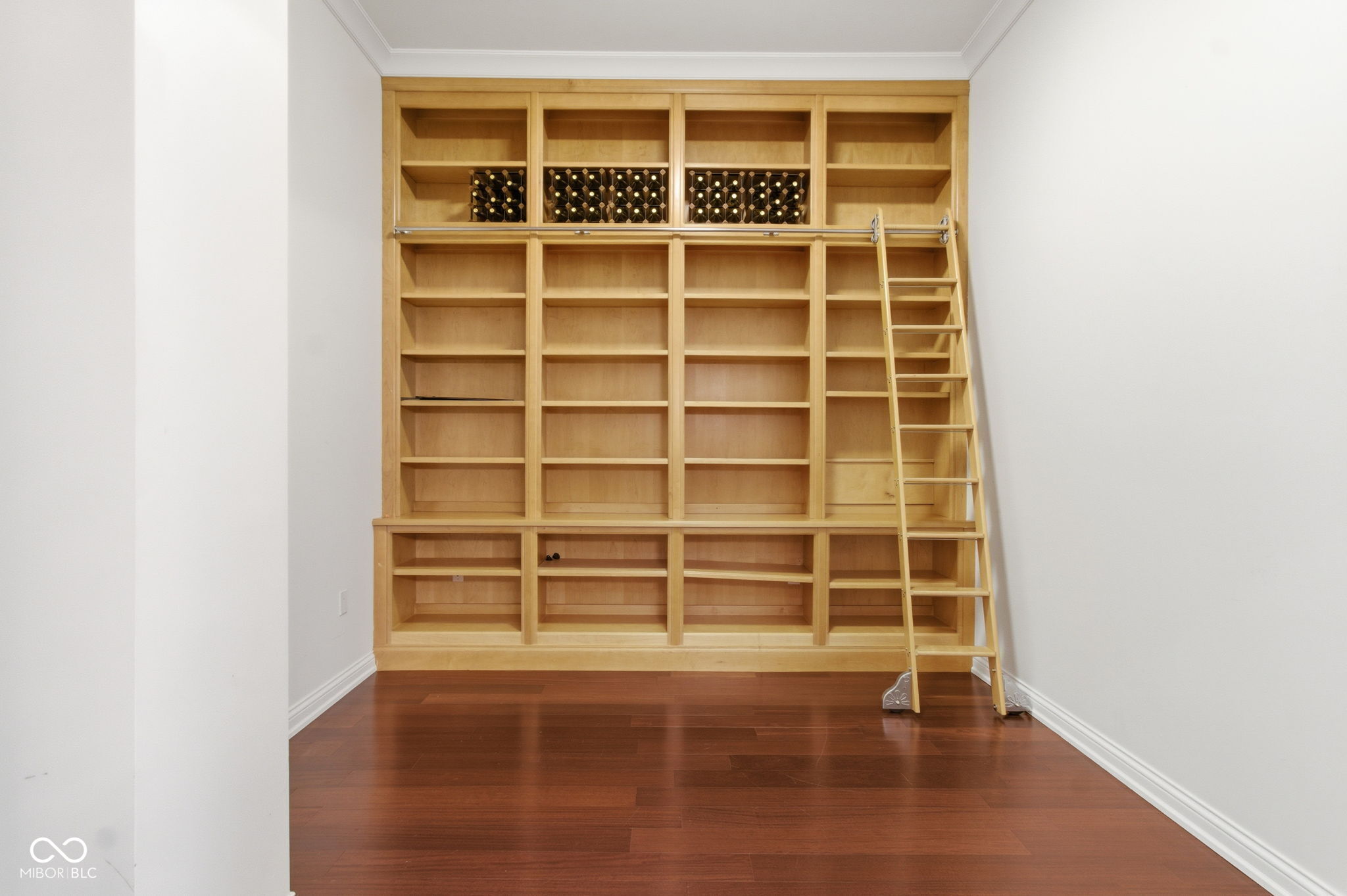 141 S Meridian Street Unit: 501