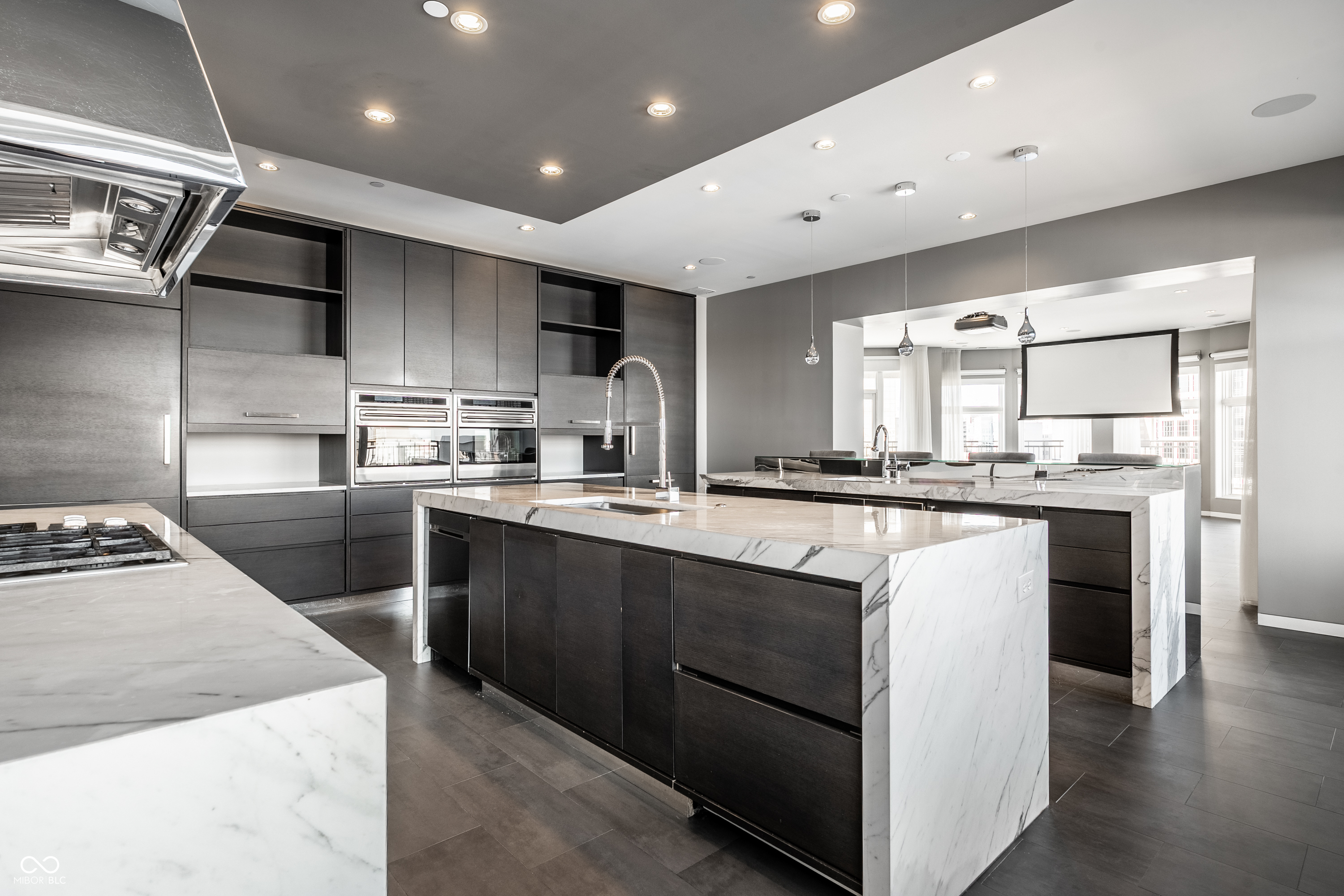 333 Massachusetts Avenue Unit: PH1