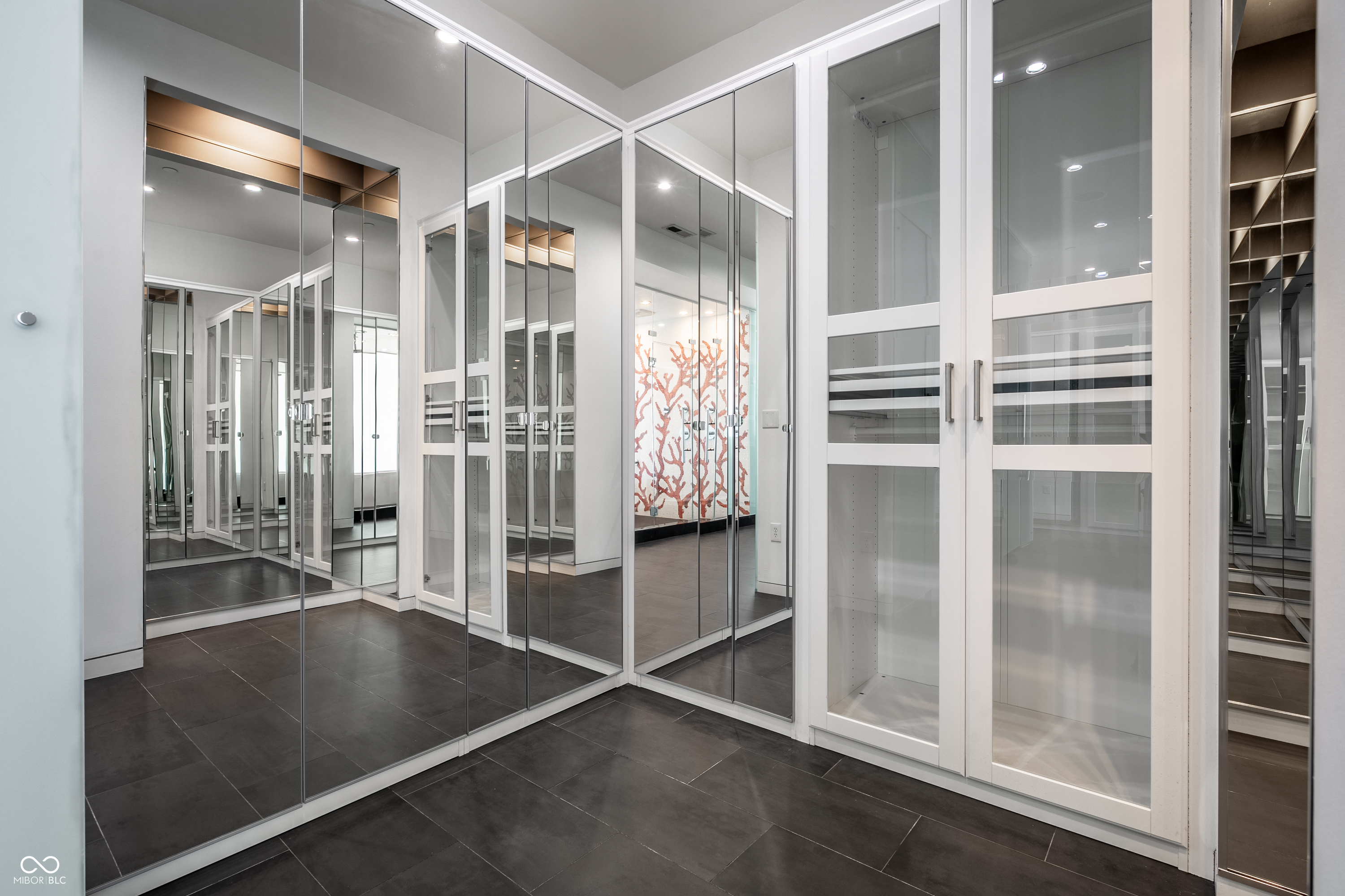 333 Massachusetts Avenue Unit: PH1