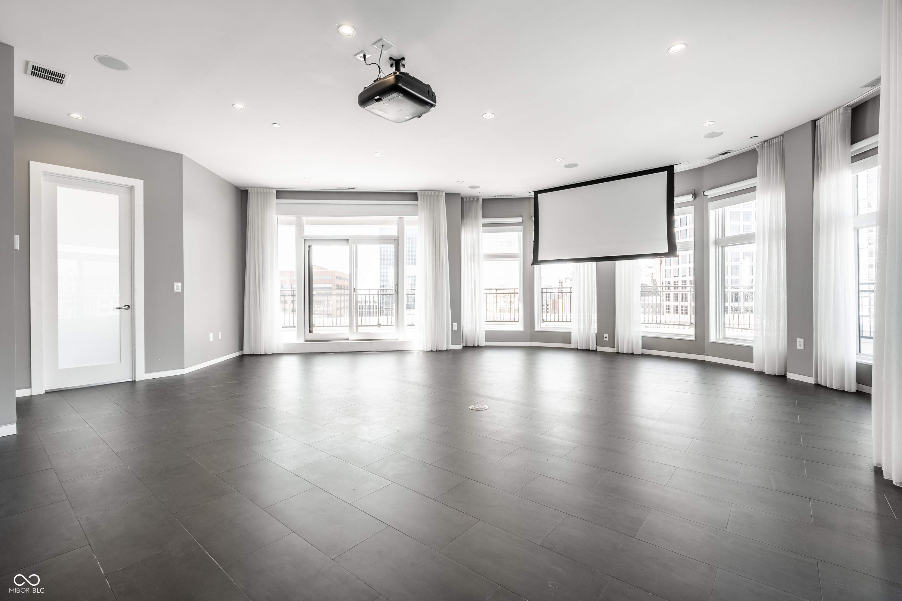 333 Massachusetts Avenue Unit: PH1