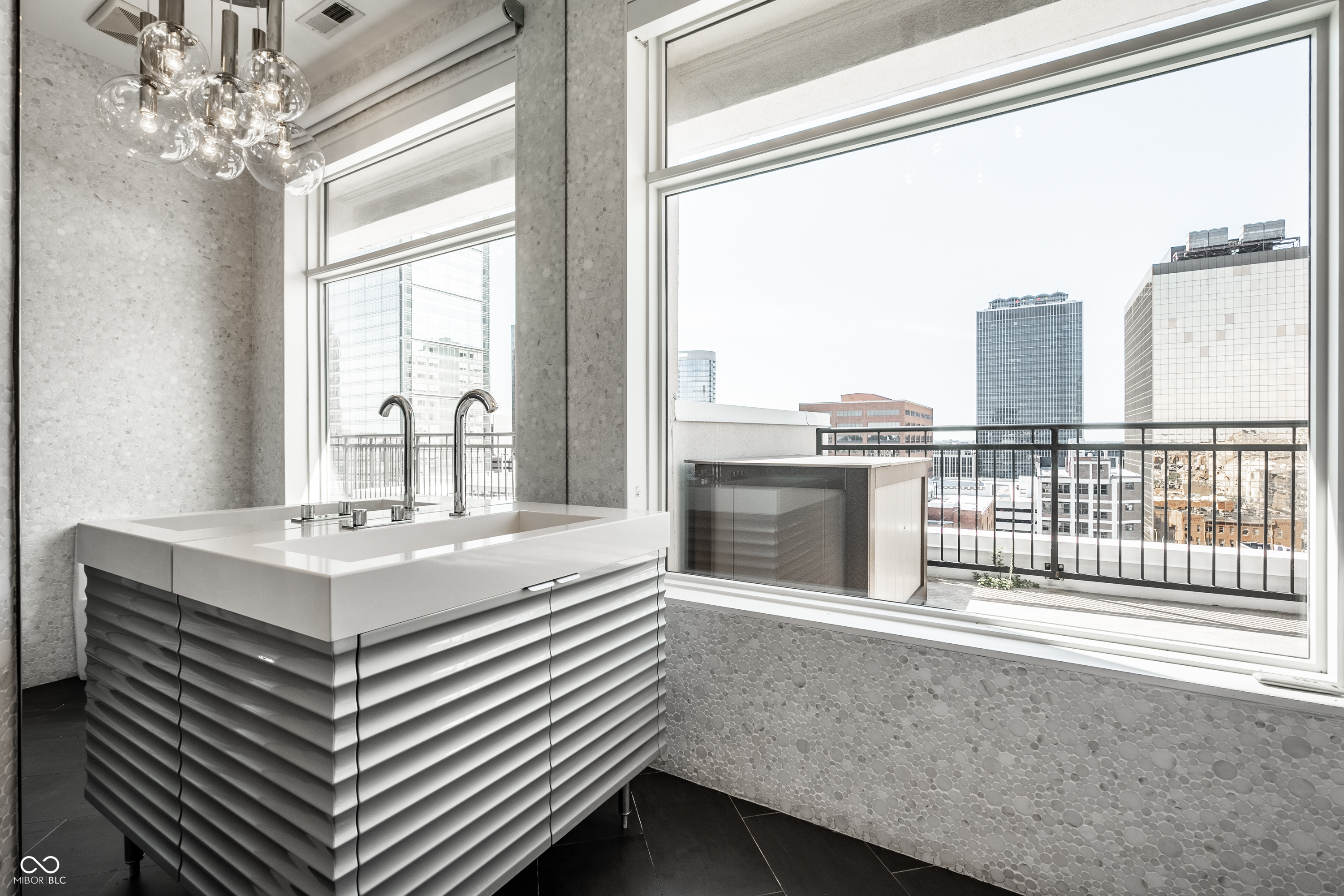 333 Massachusetts Avenue Unit: PH1