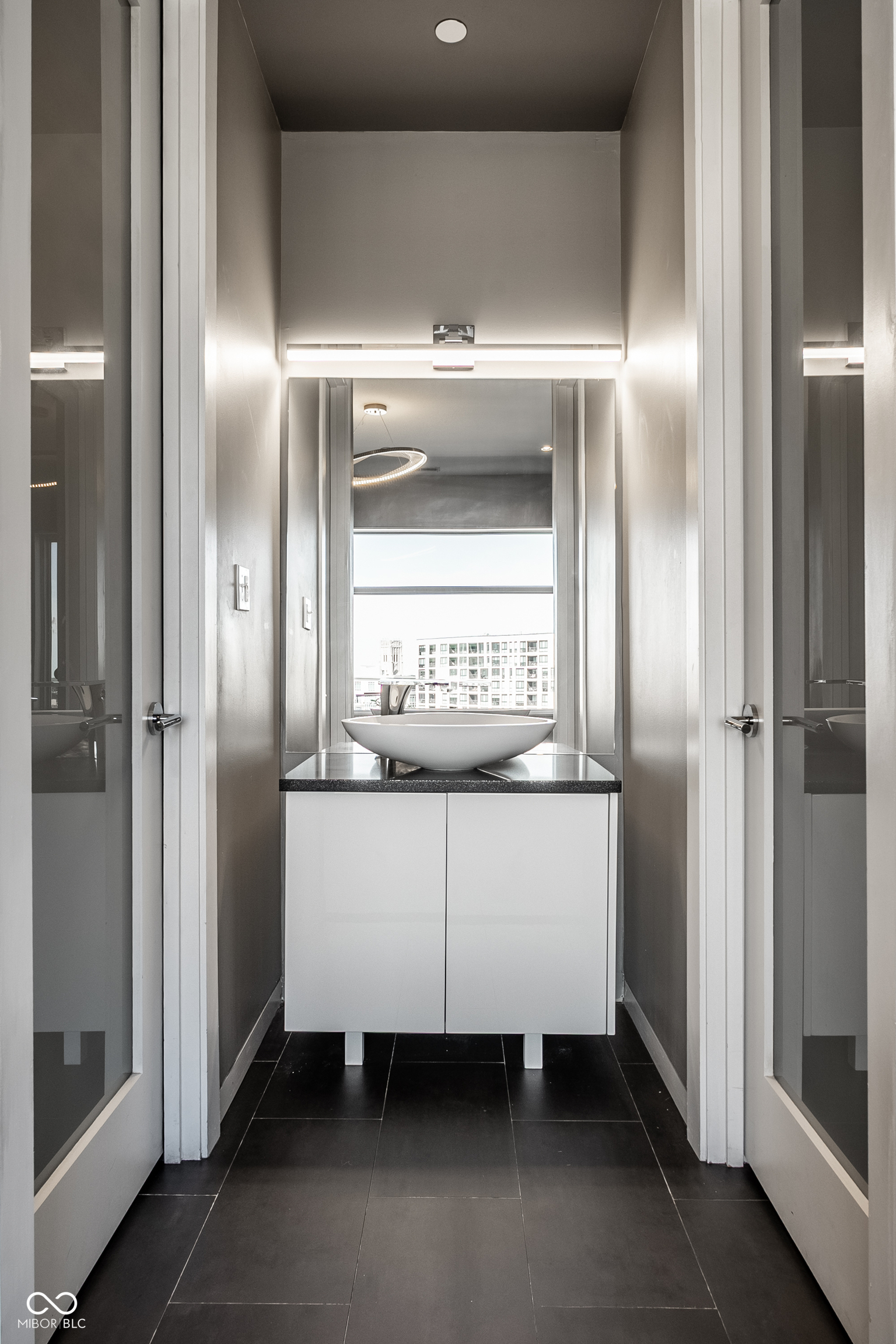 333 Massachusetts Avenue Unit: PH1