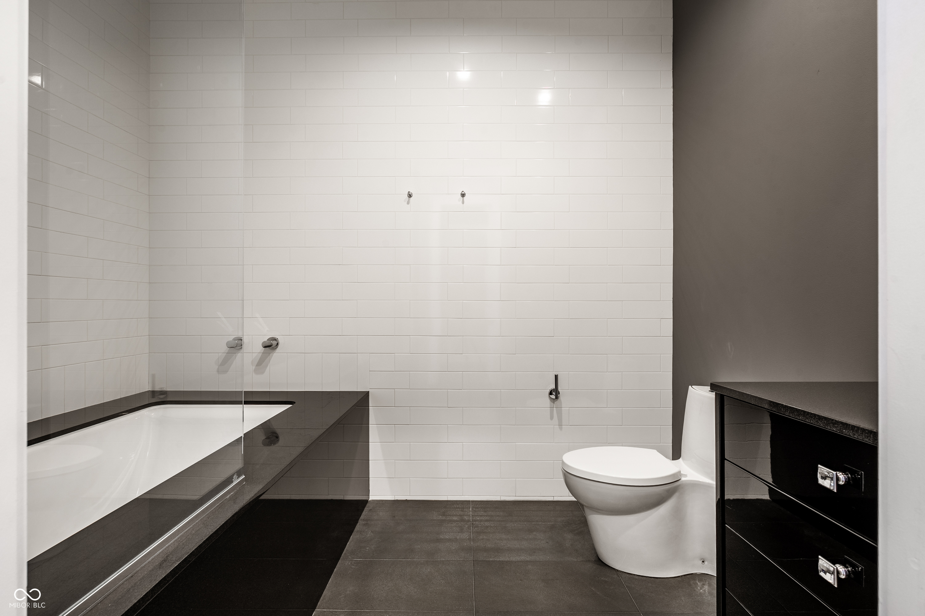 333 Massachusetts Avenue Unit: PH1