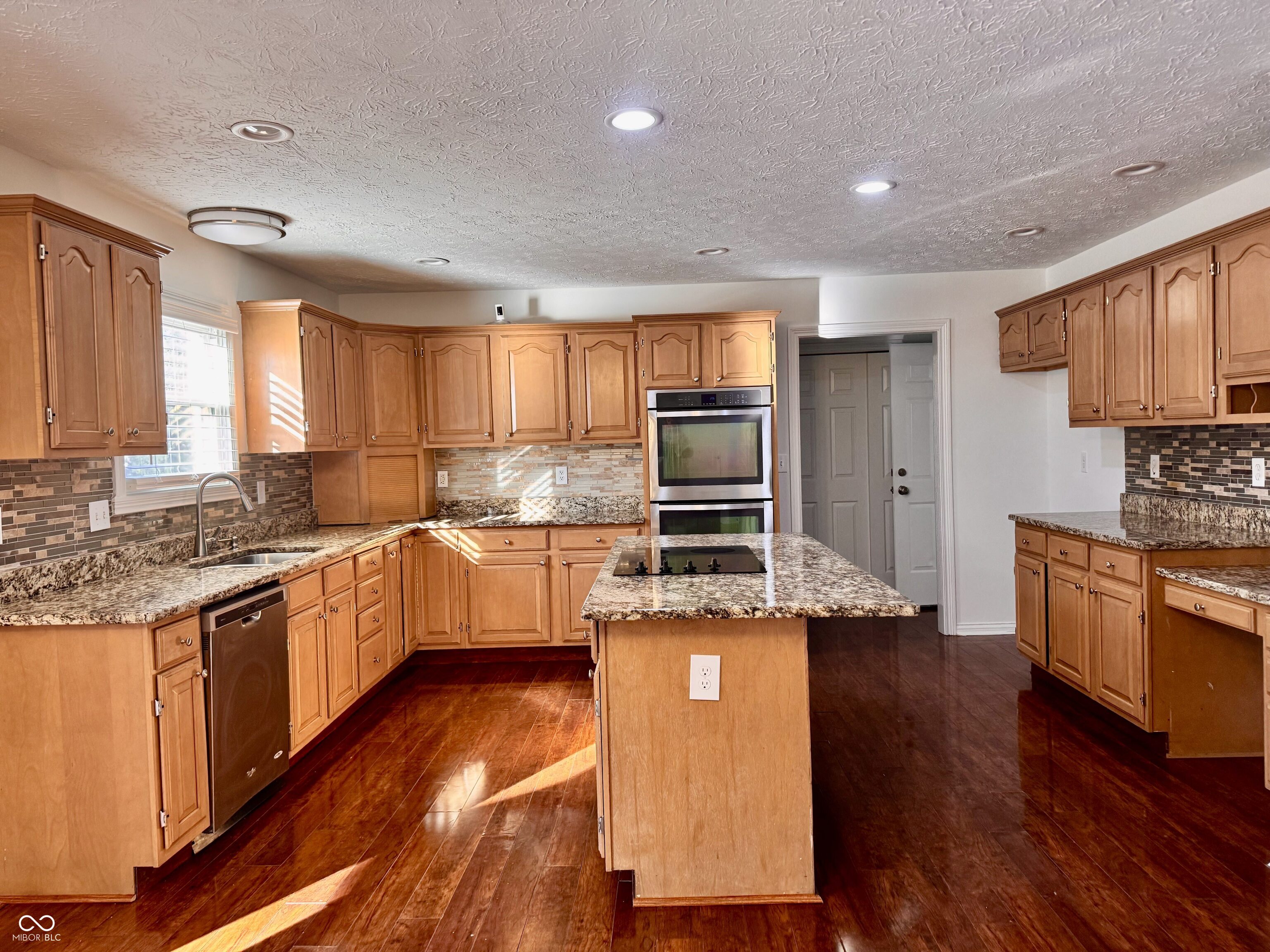 11458 Sutton Place Drive W