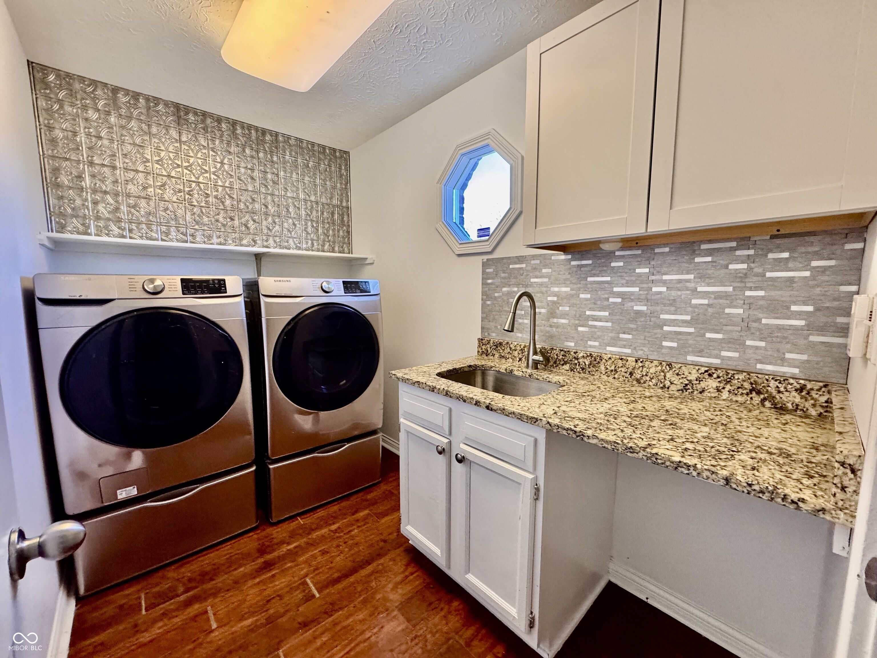 11458 Sutton Place Drive W