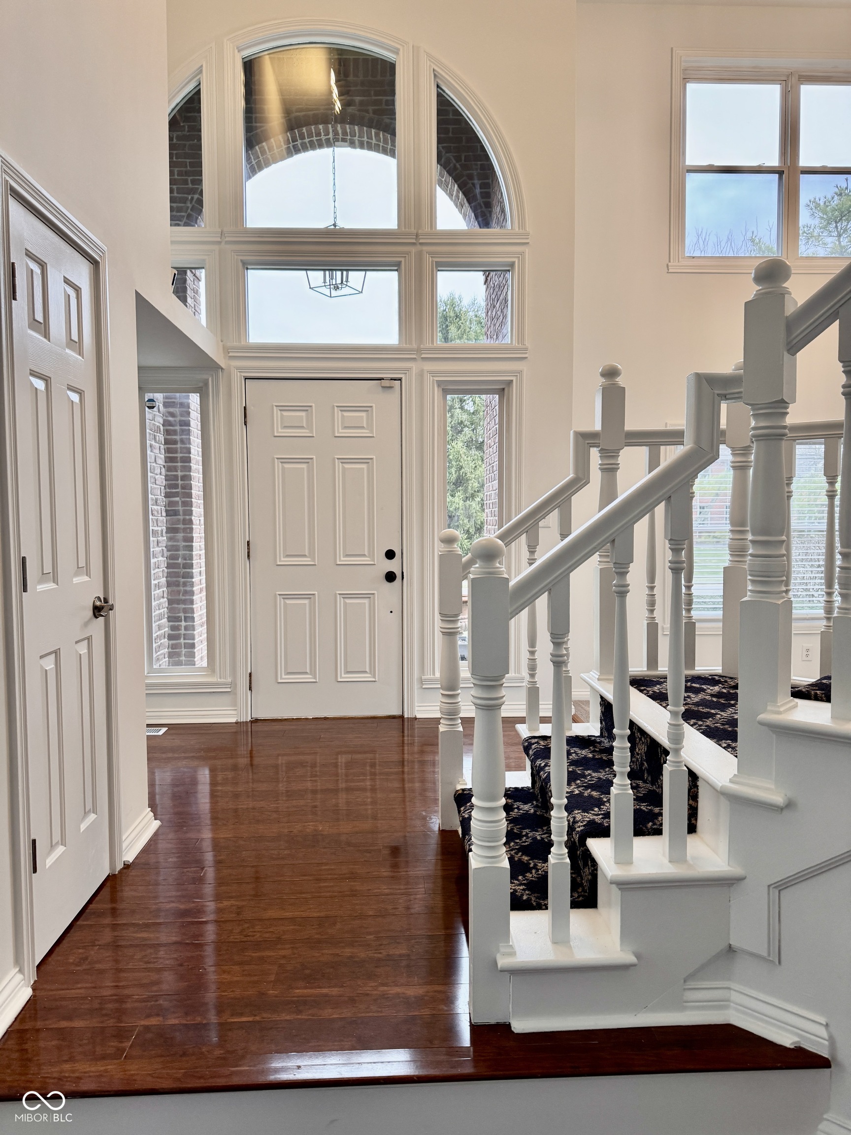 11458 Sutton Place Drive W