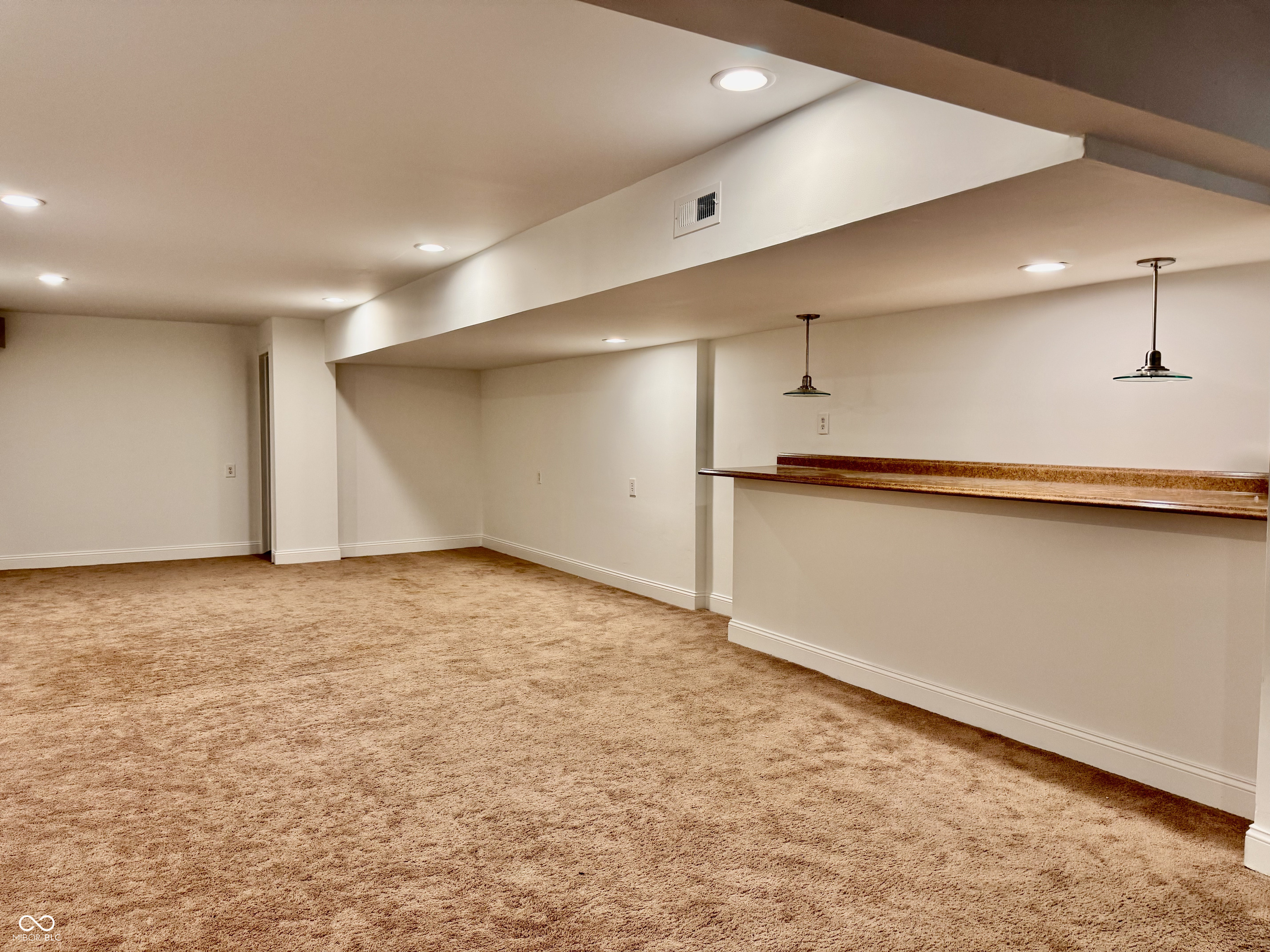 11458 Sutton Place Drive W