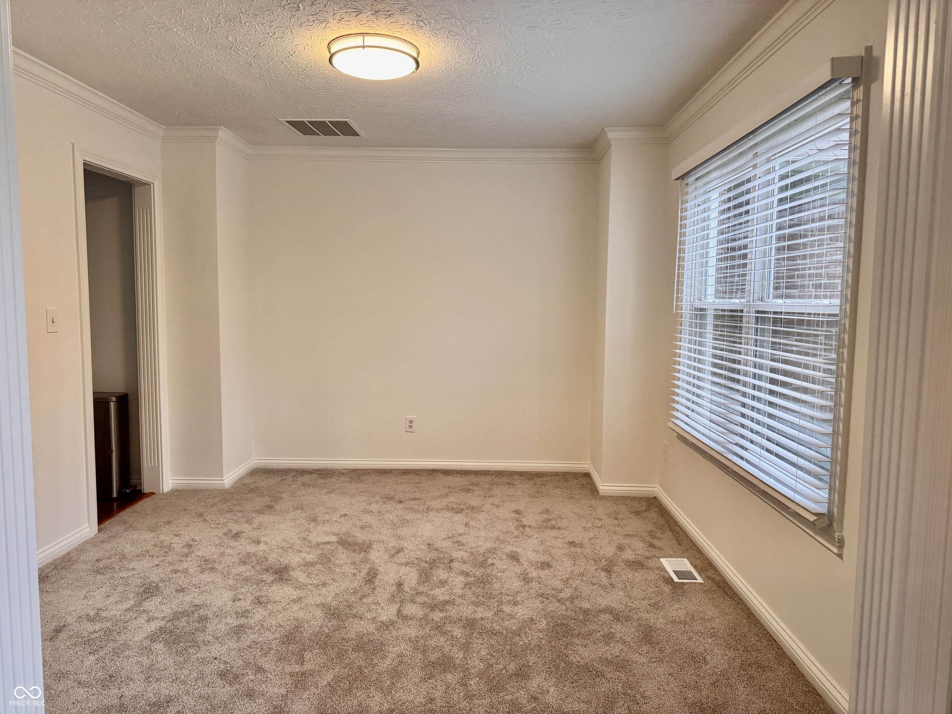 11458 Sutton Place Drive W