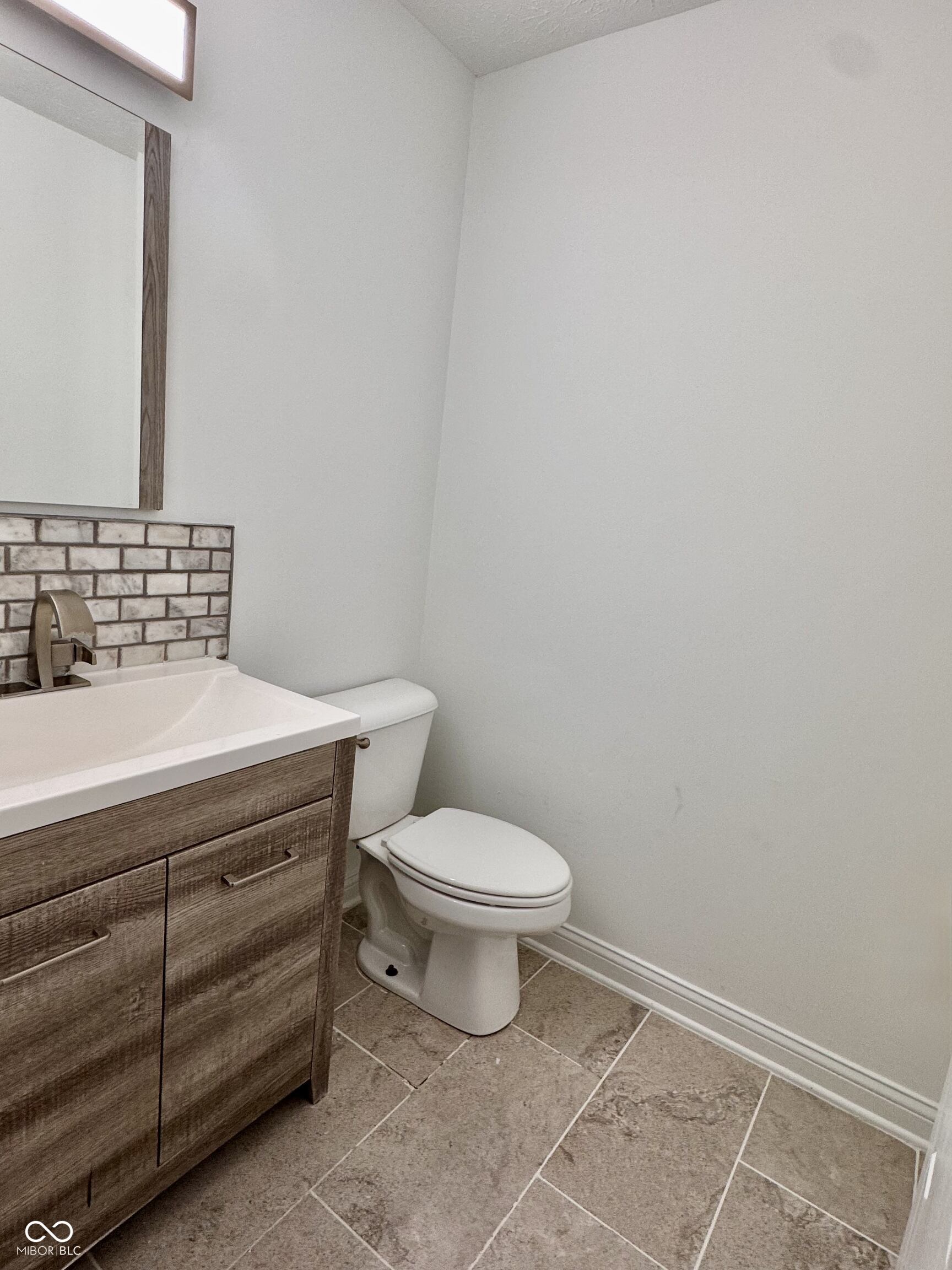 11458 Sutton Place Drive W