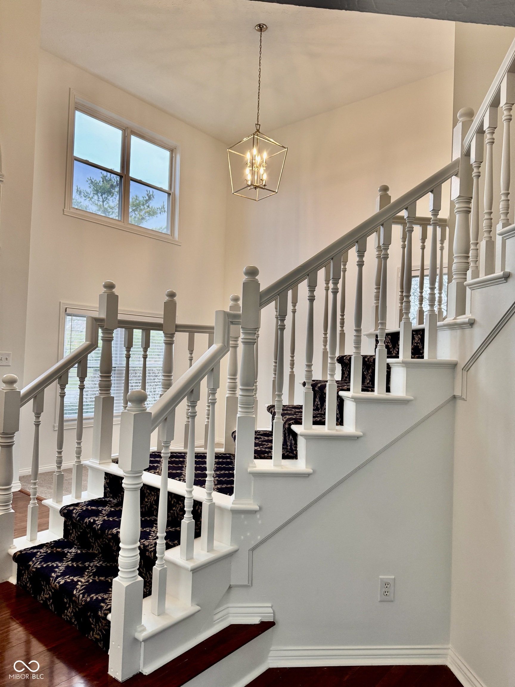 11458 Sutton Place Drive W