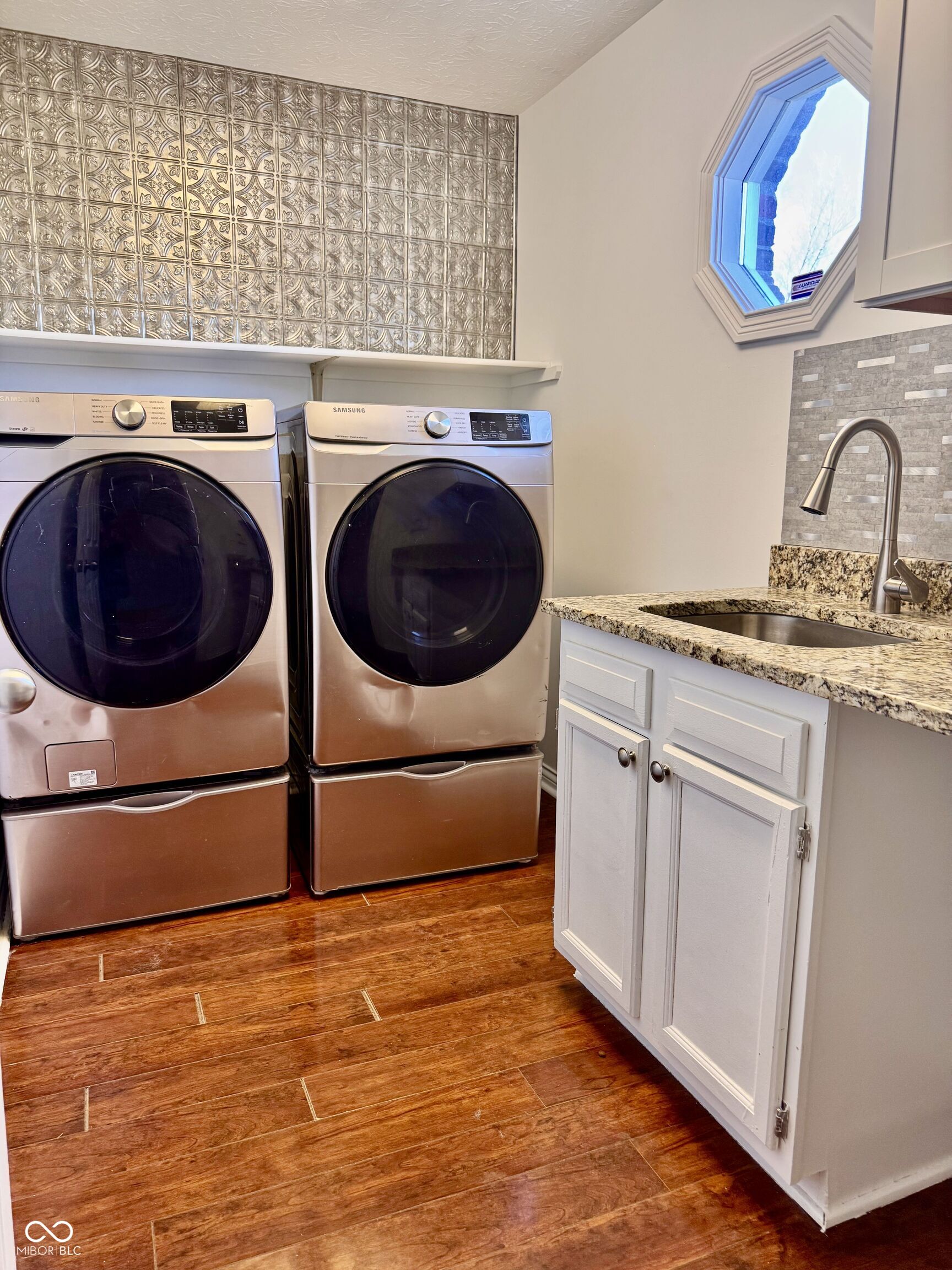 11458 Sutton Place Drive W