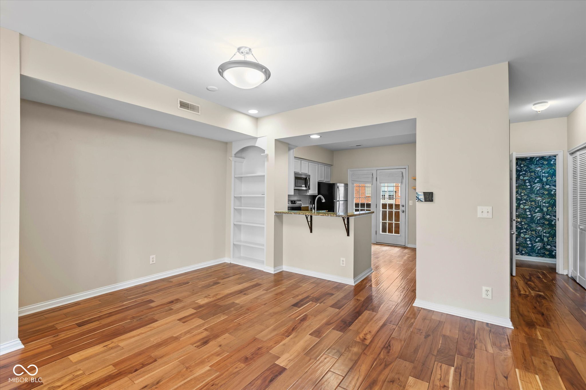 219 N New Jersey Street Unit: #D