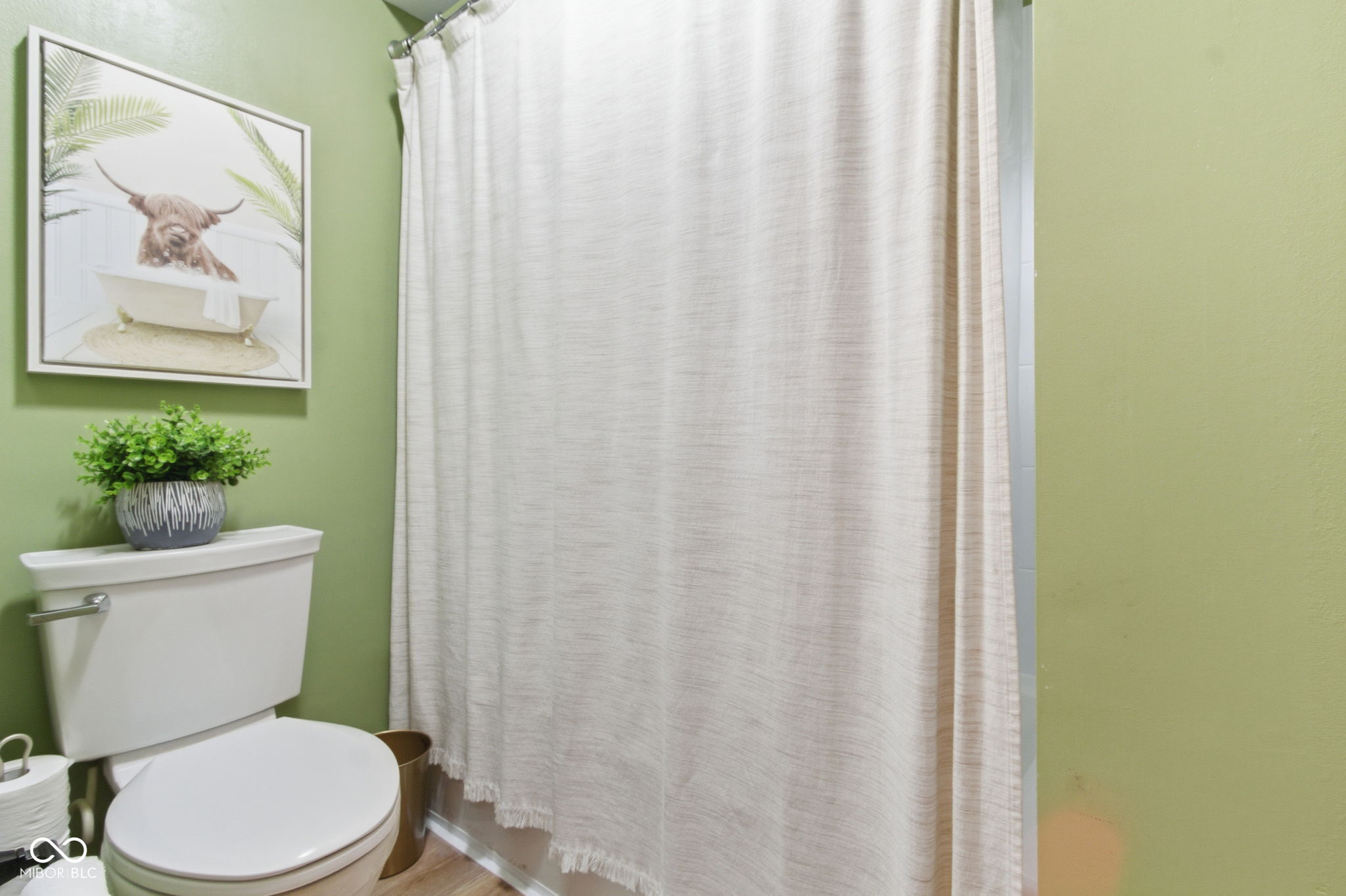 1127 Waterford Drive