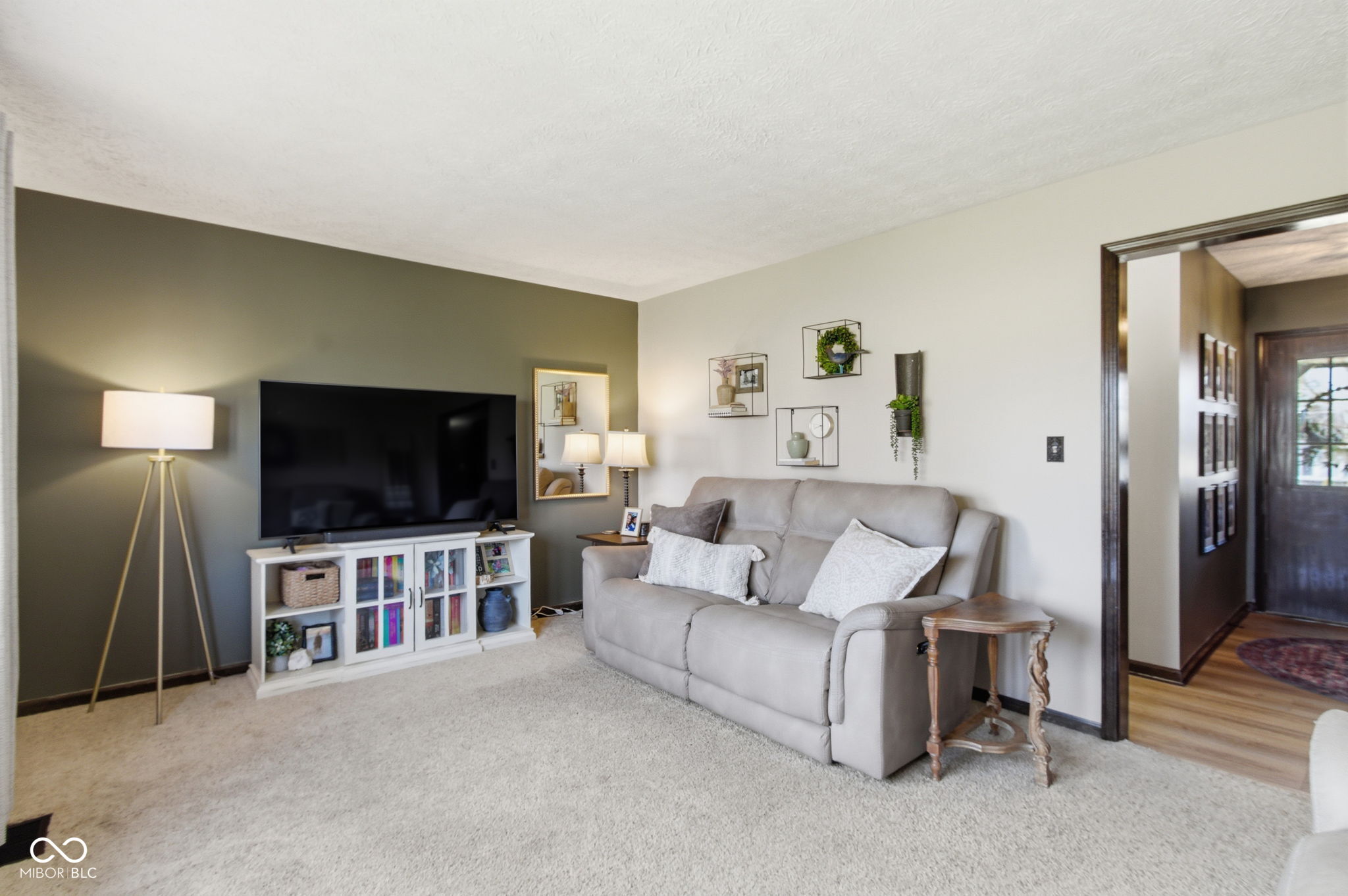 1127 Waterford Drive