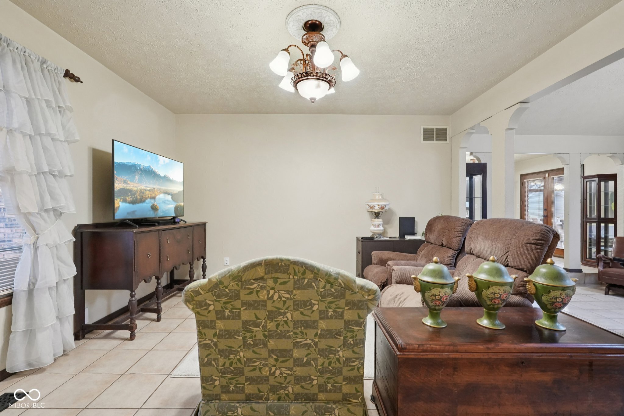 2579 Cardinal Drive