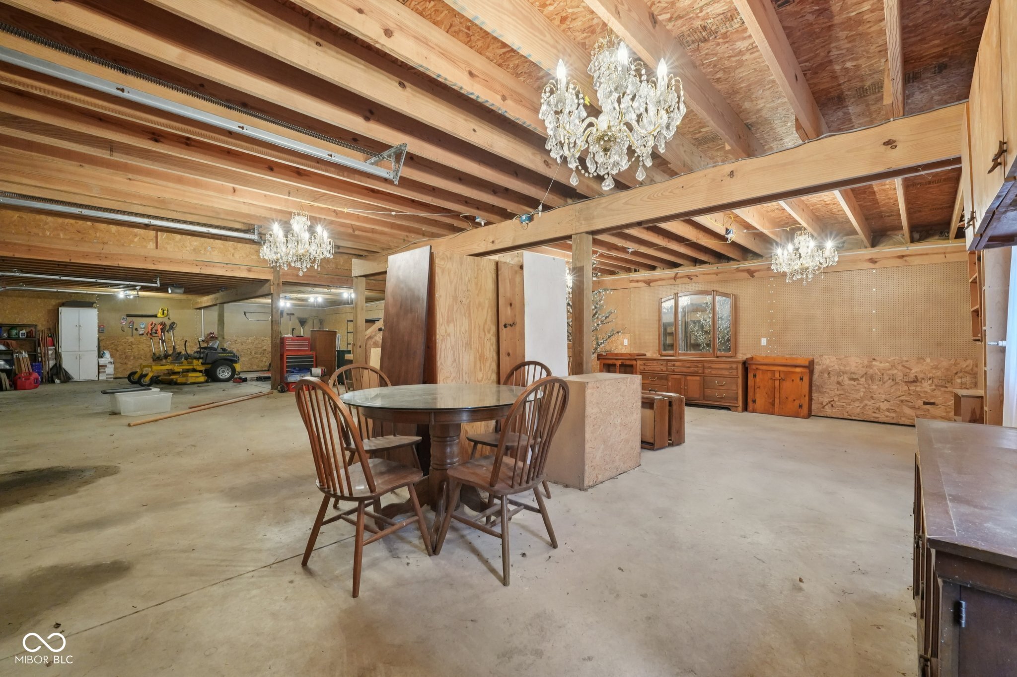 2579 Cardinal Drive